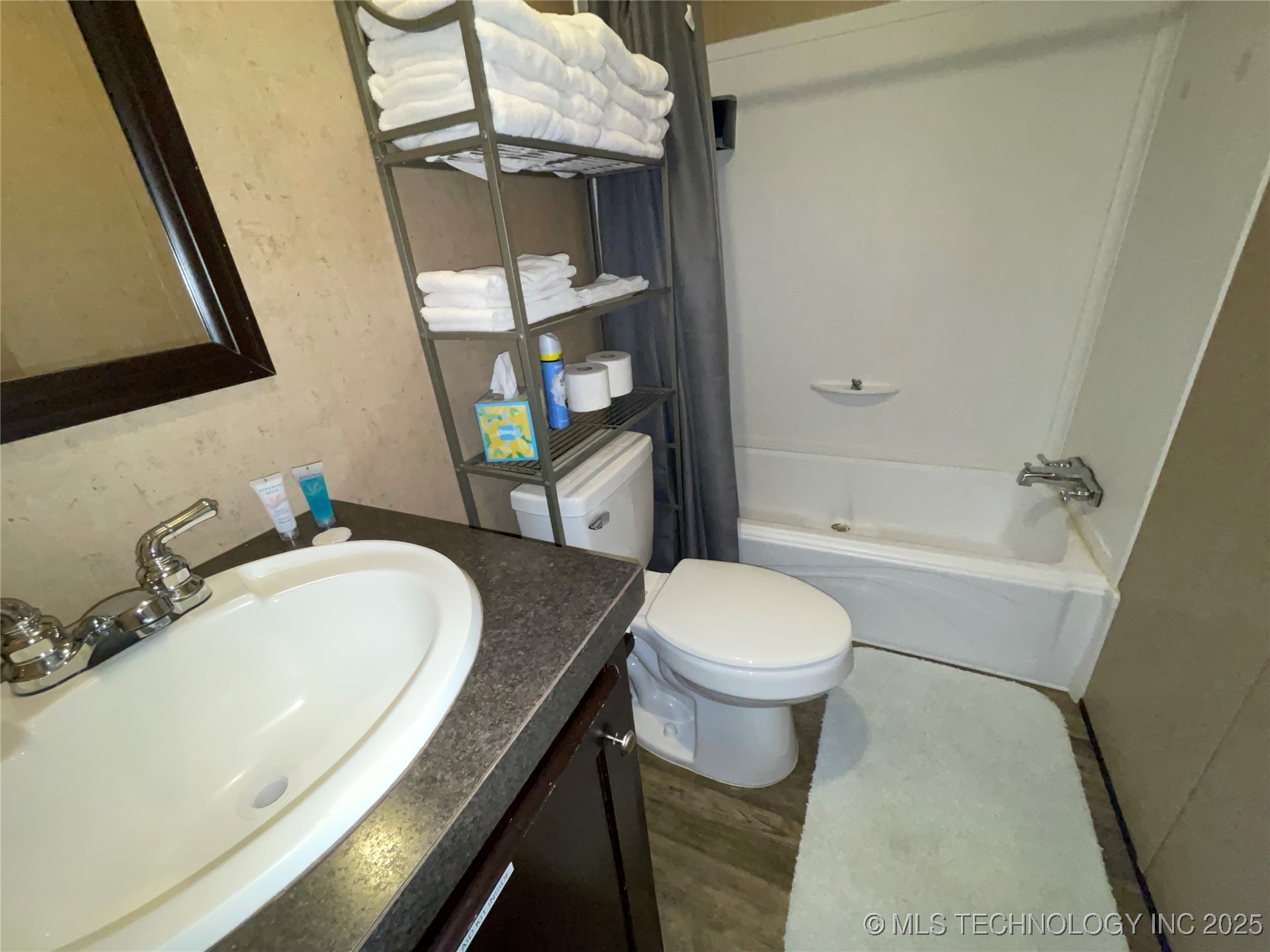 114838 S 4298 Property Photo 26