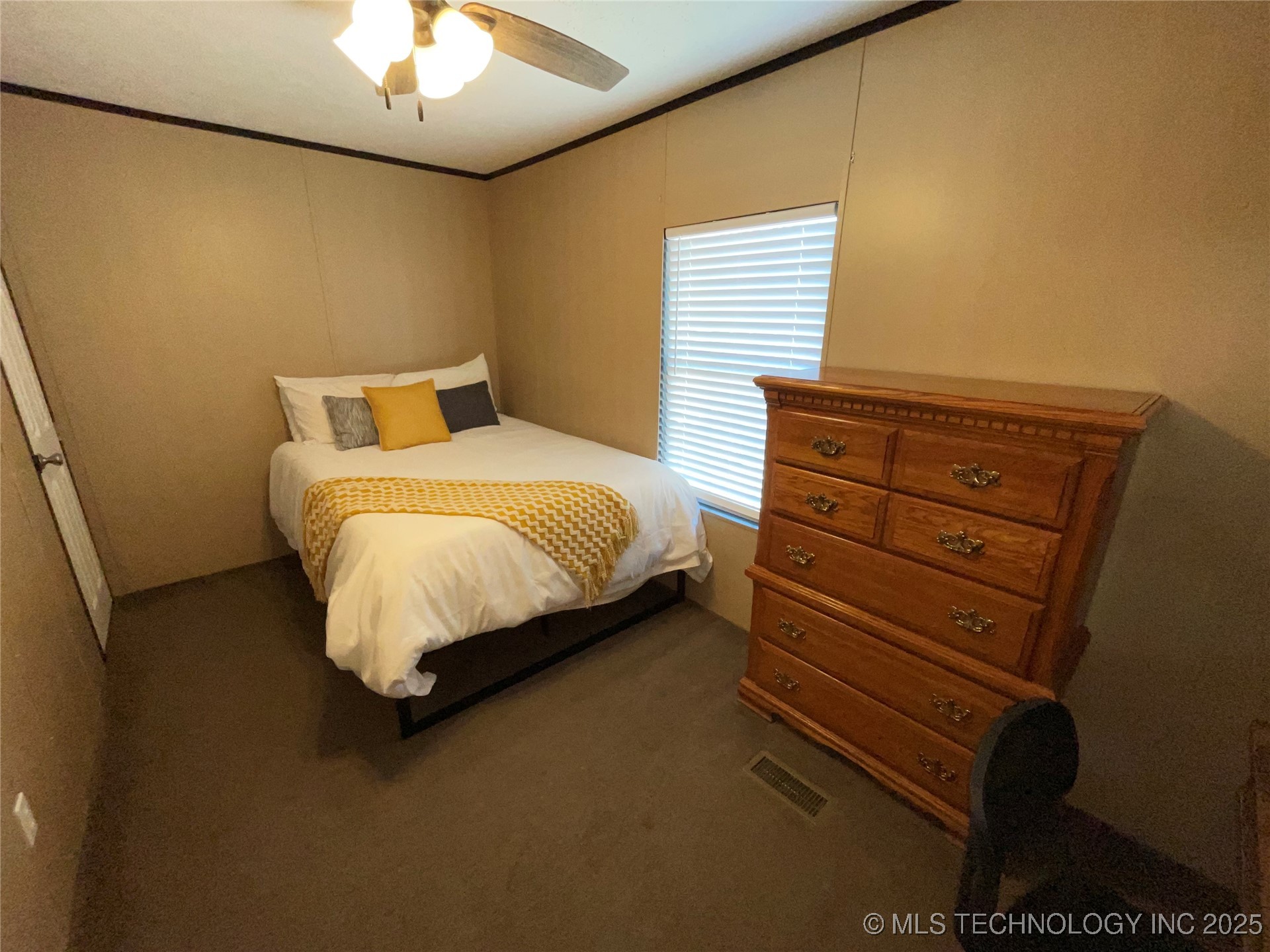 114838 S 4298 Property Photo 27