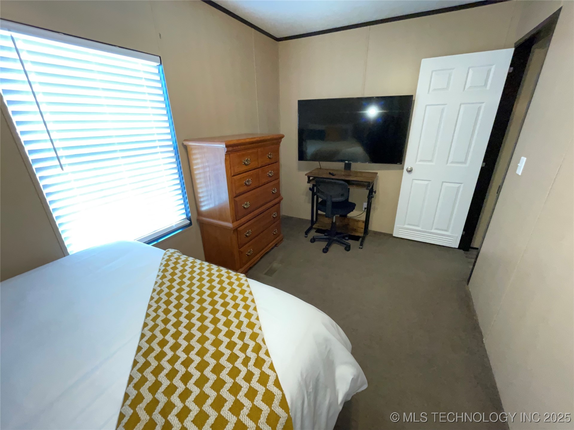 114838 S 4298 Property Photo 28