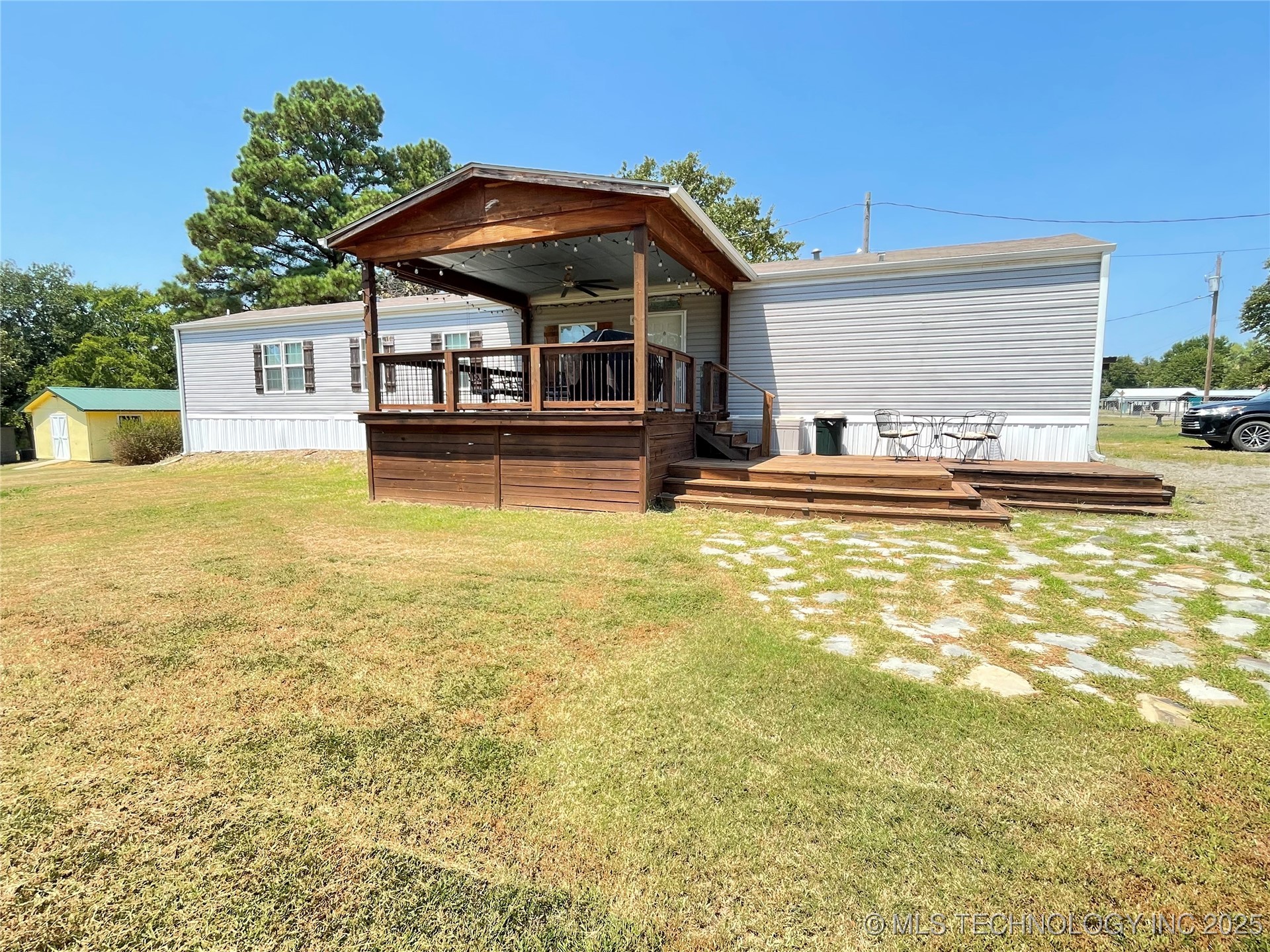 114838 S 4298 Property Photo 32