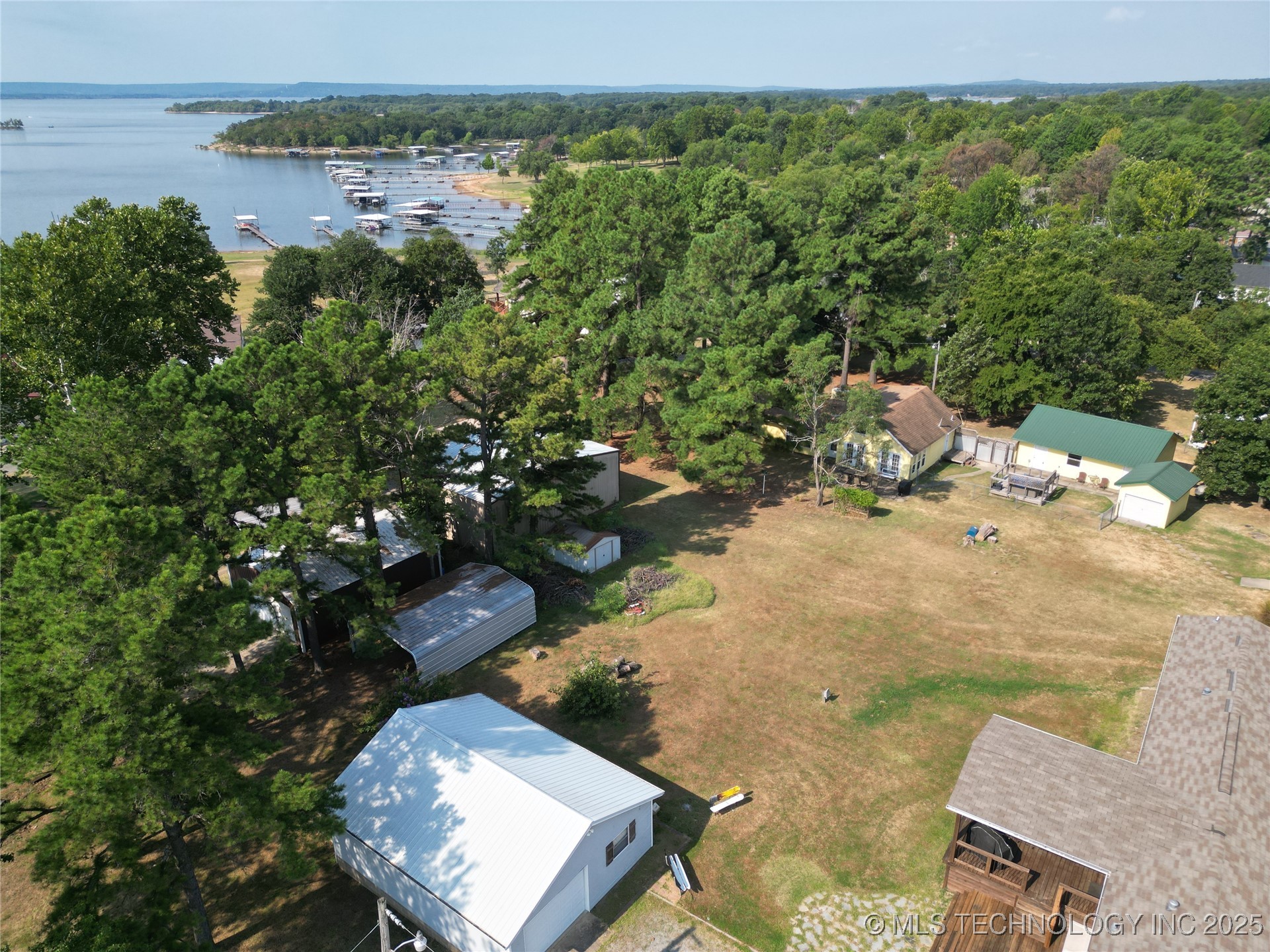 114838 S 4298 Property Photo 39