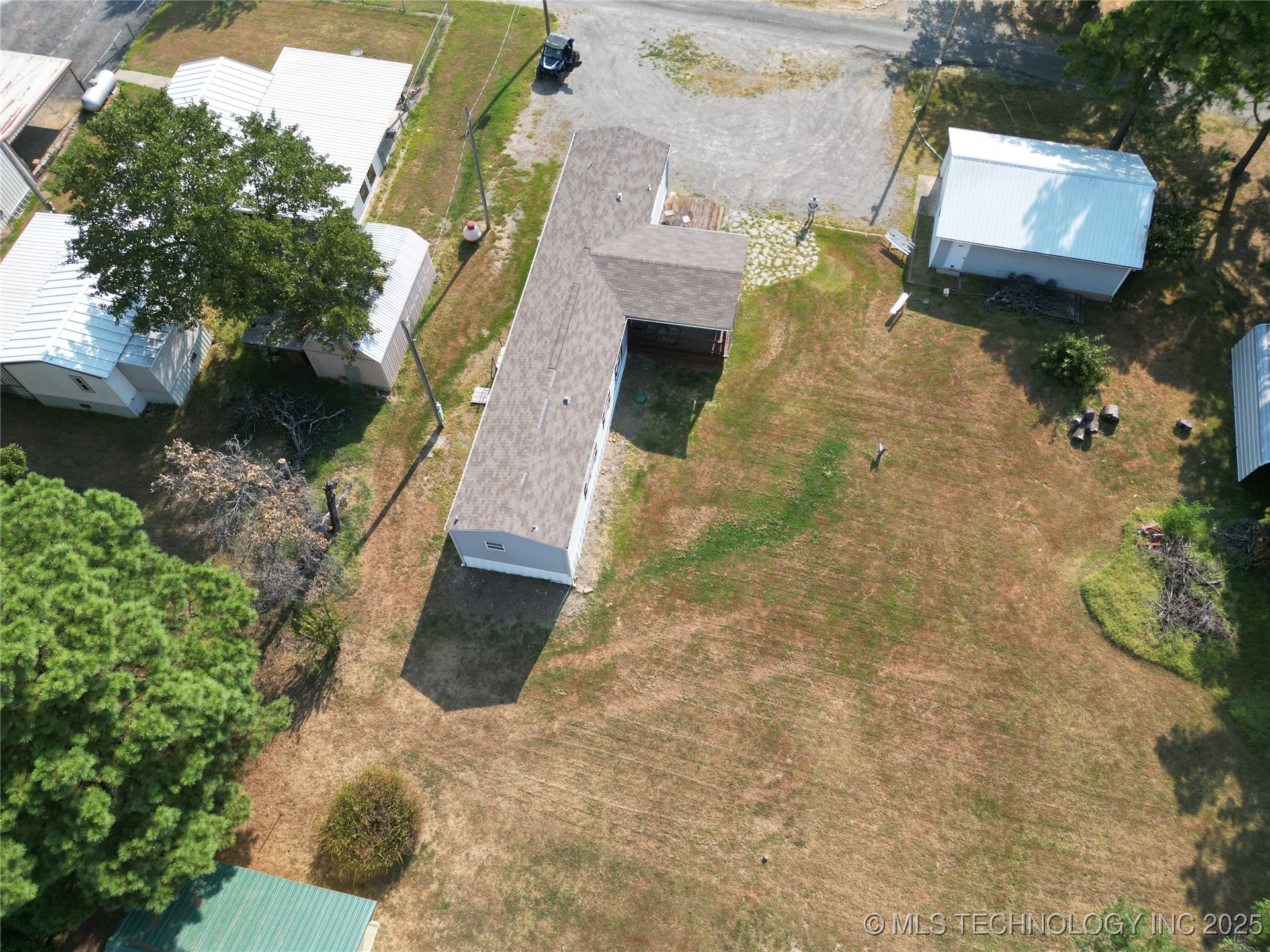 114838 S 4298 Property Photo 43