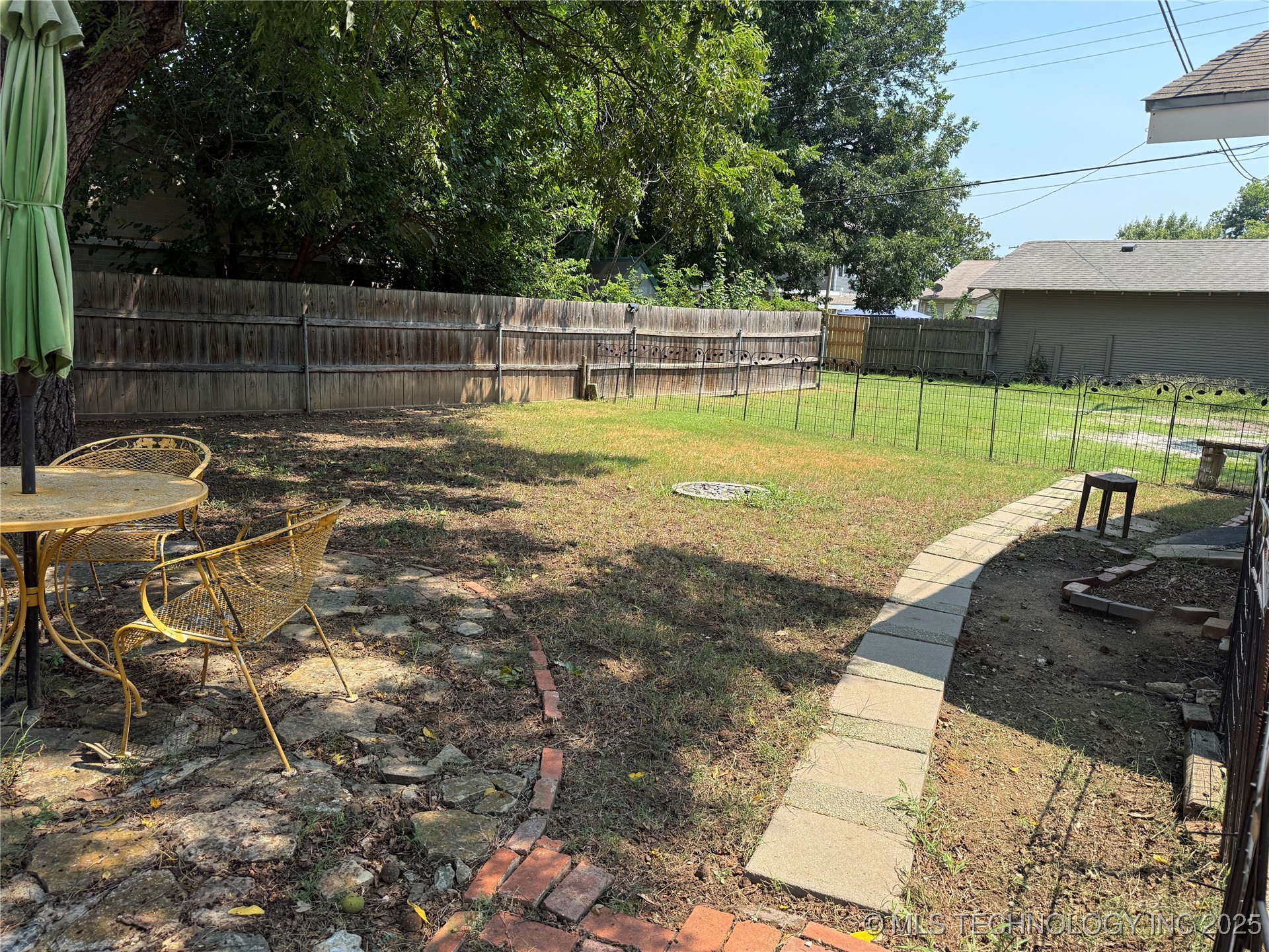 1306 Mclish Property Photo 3