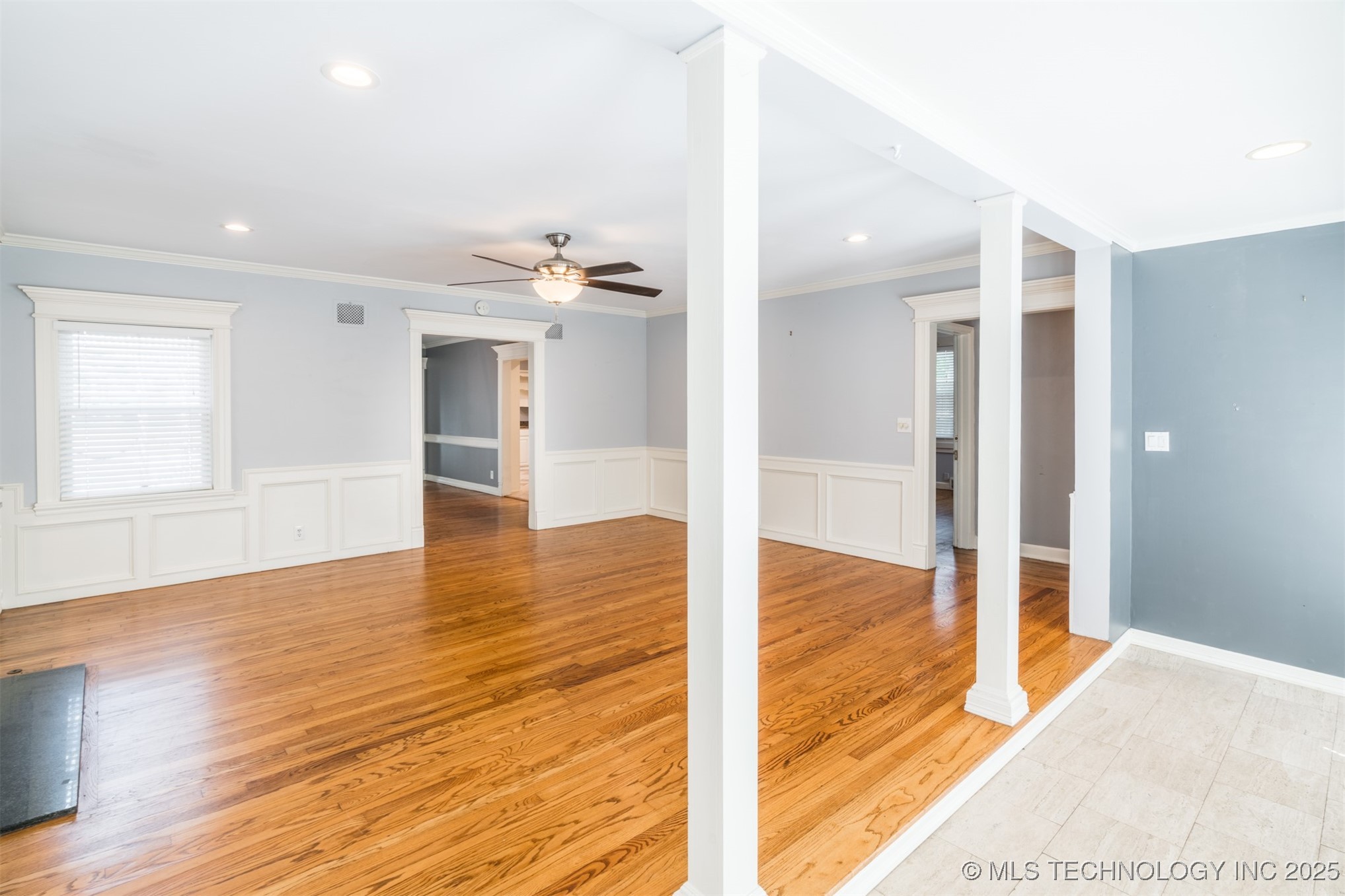 333 E 29th Place Property Photo 3