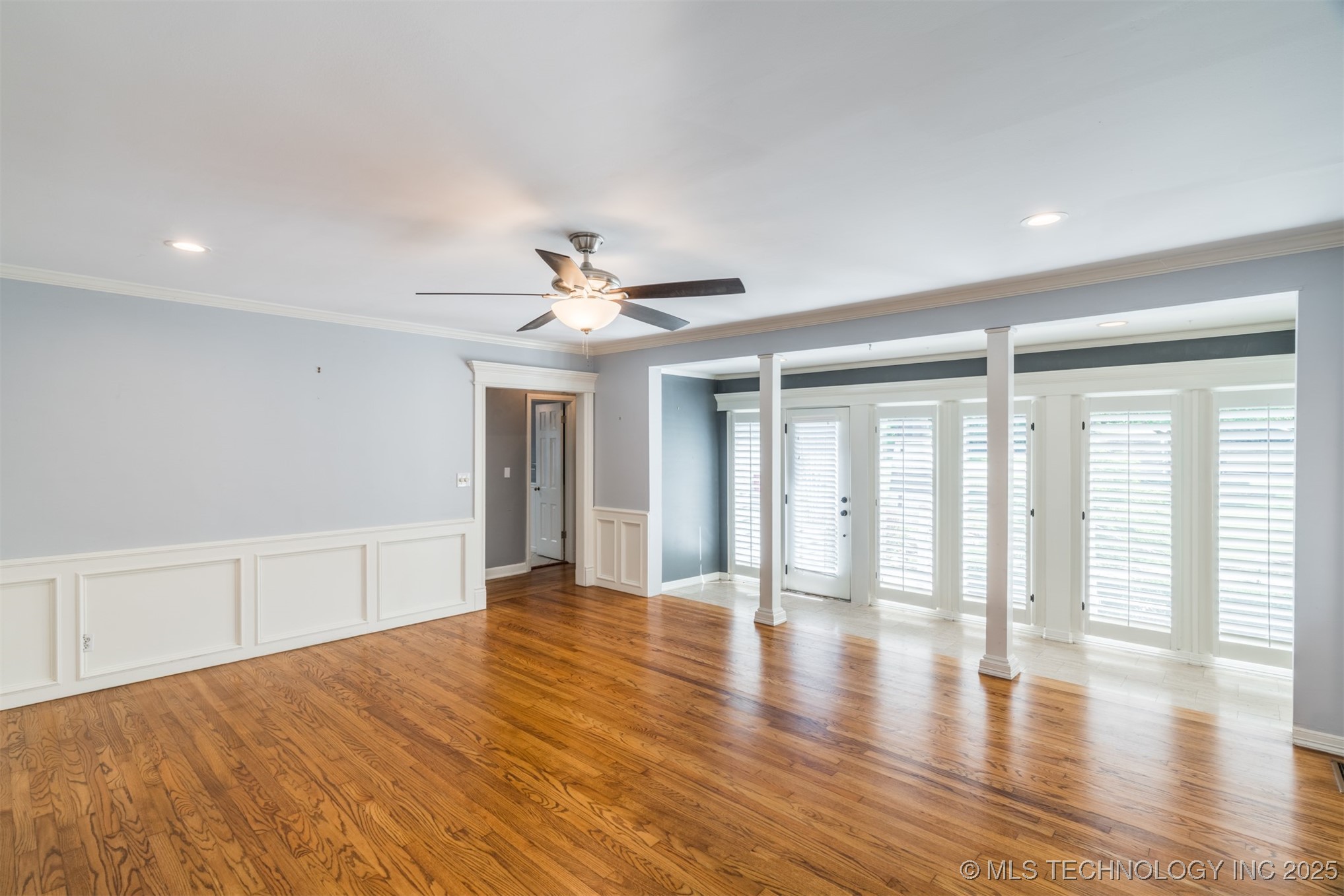 333 E 29th Place Property Photo 7