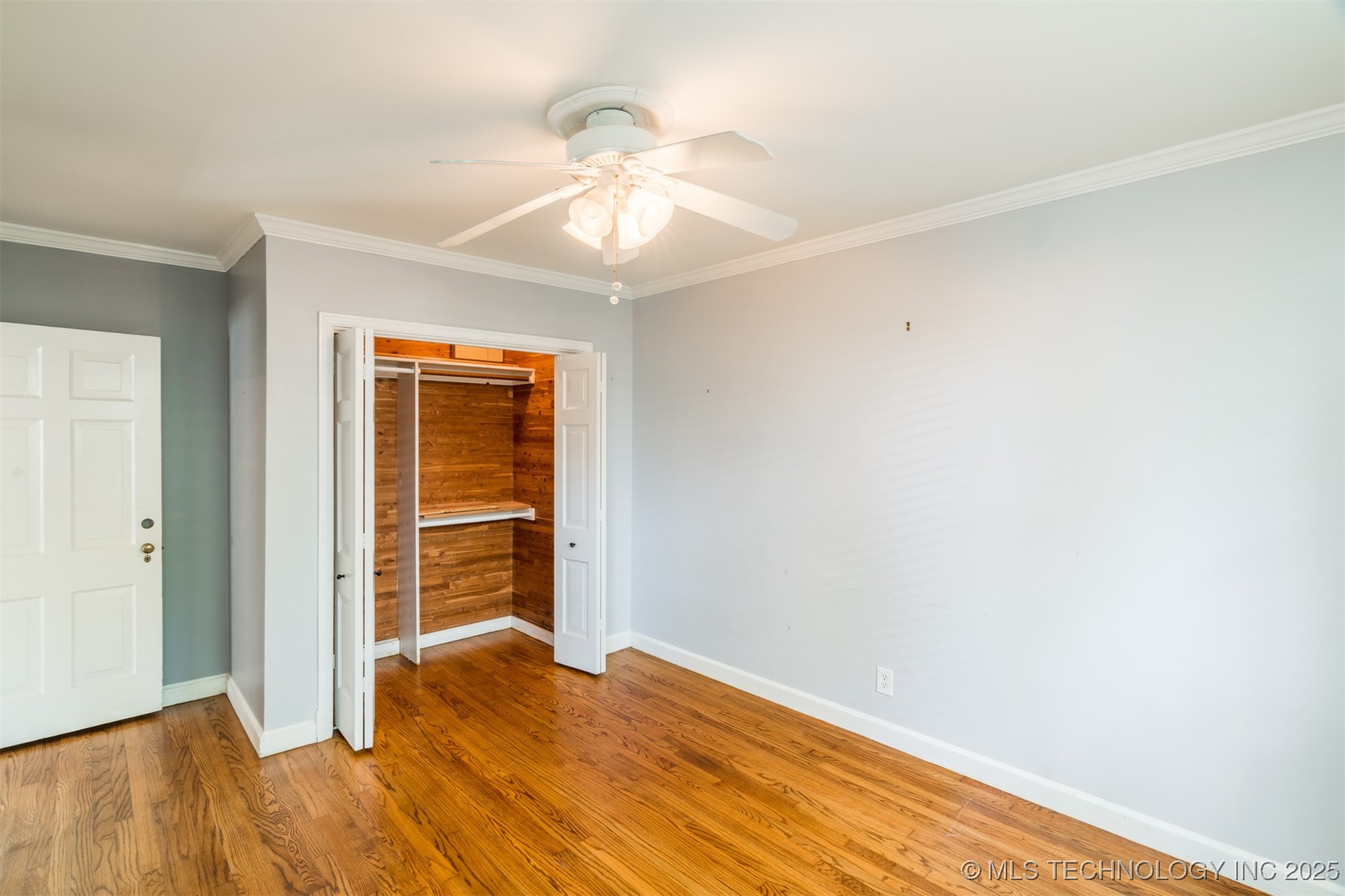 333 E 29th Place Property Photo 22