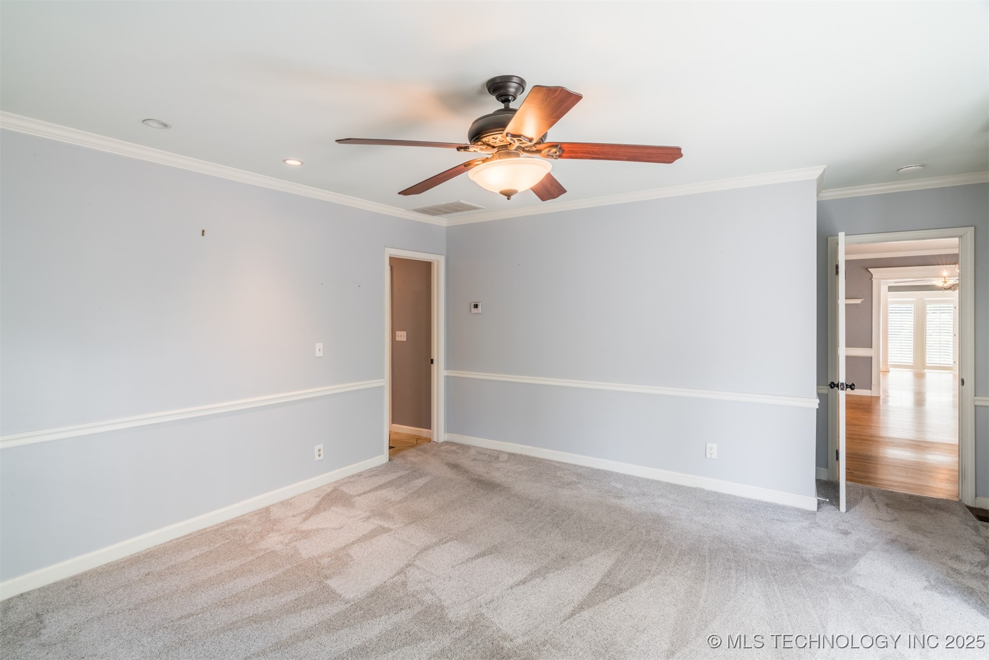 333 E 29th Place Property Photo 25