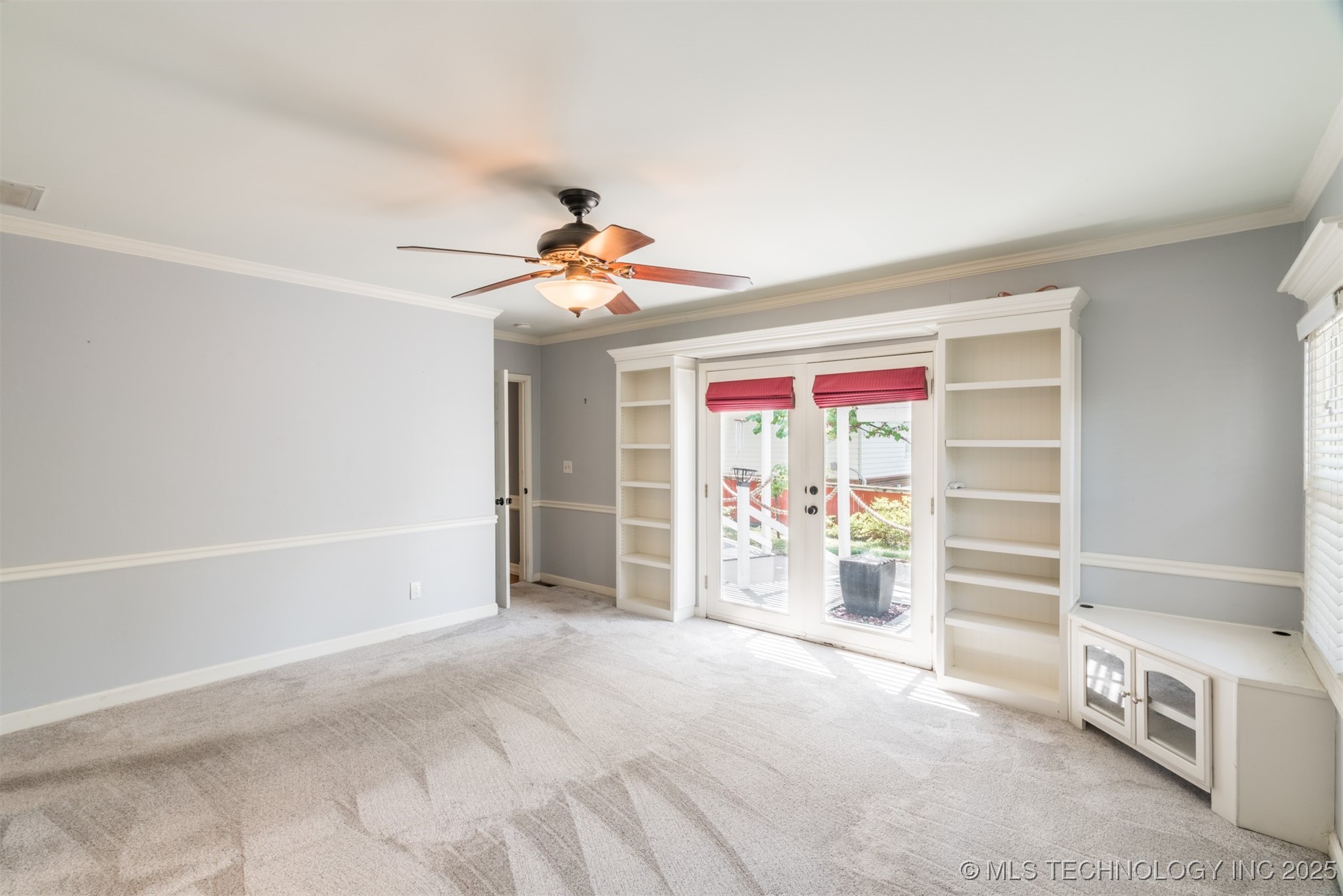 333 E 29th Place Property Photo 26