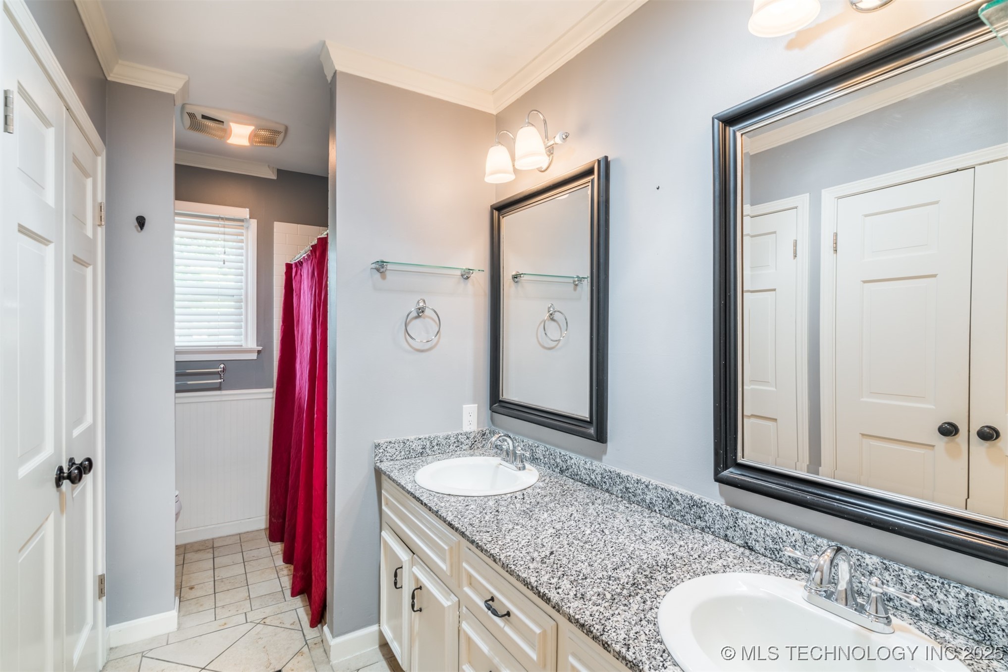 333 E 29th Place Property Photo 27