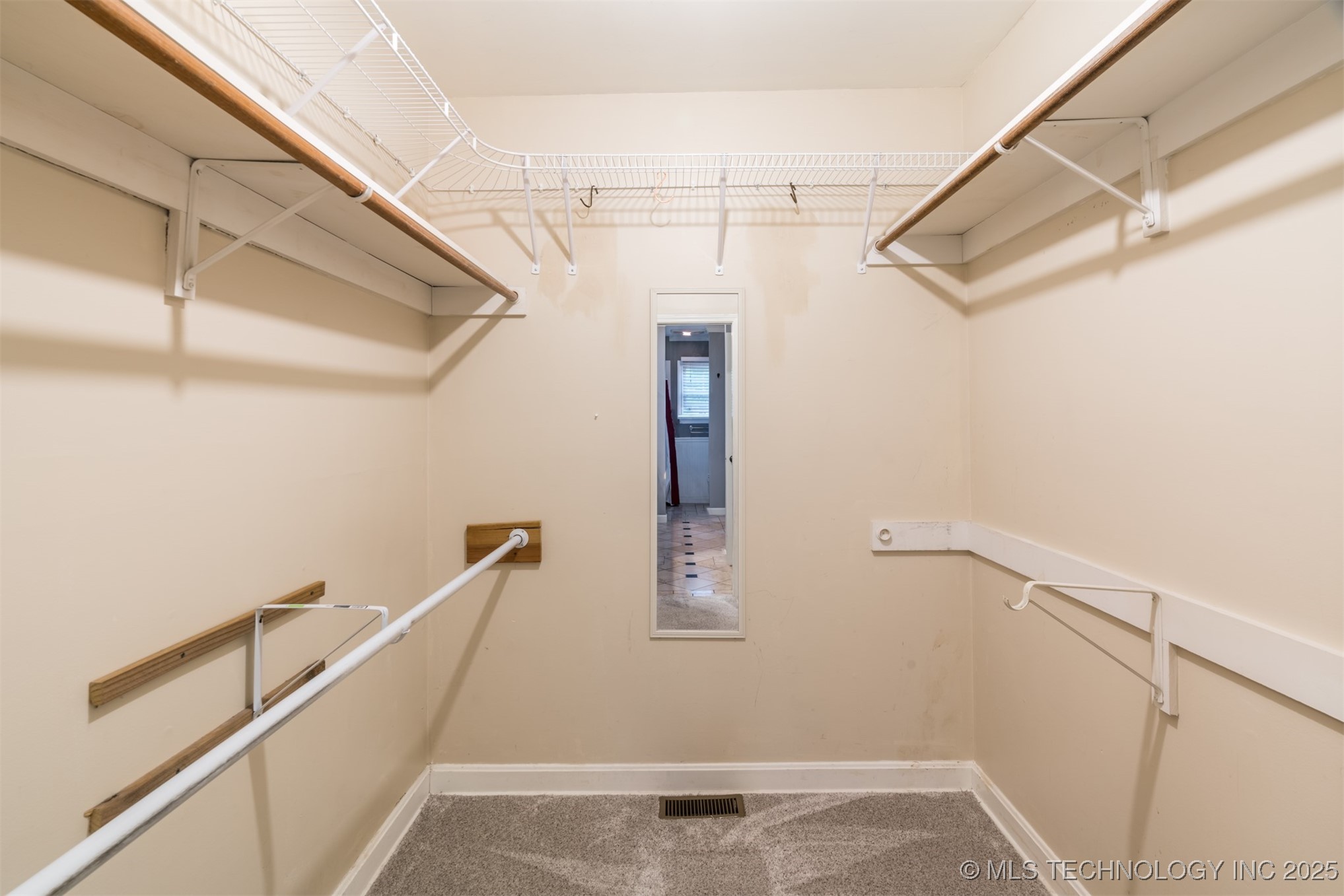 333 E 29th Place Property Photo 30