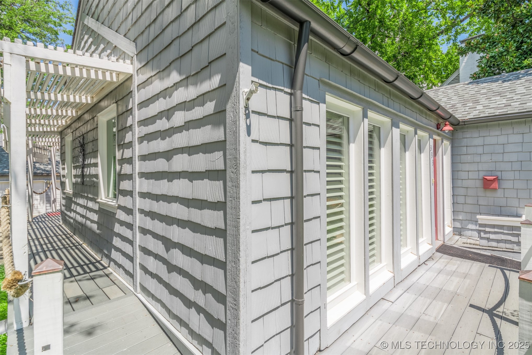 333 E 29th Place Property Photo 36