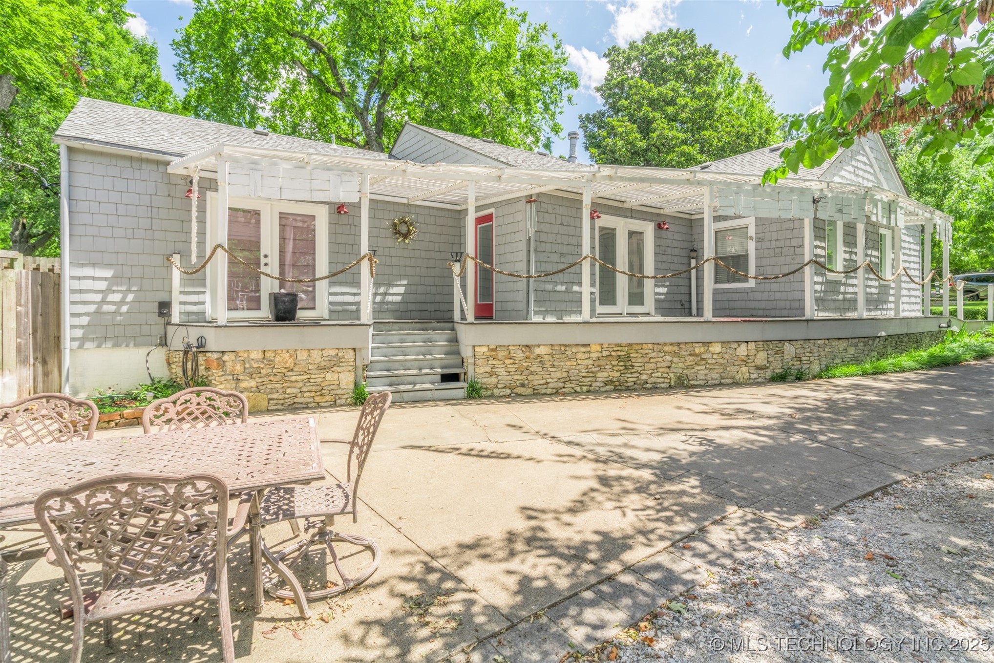 333 E 29th Place Property Photo 39