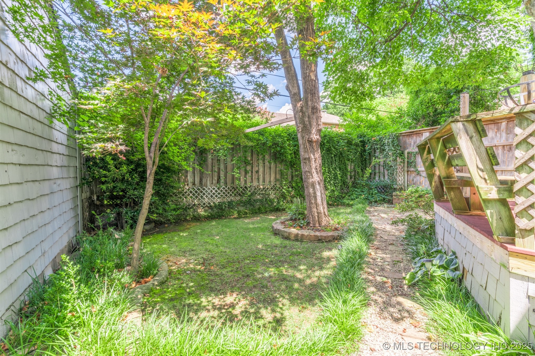 333 E 29th Place Property Photo 42