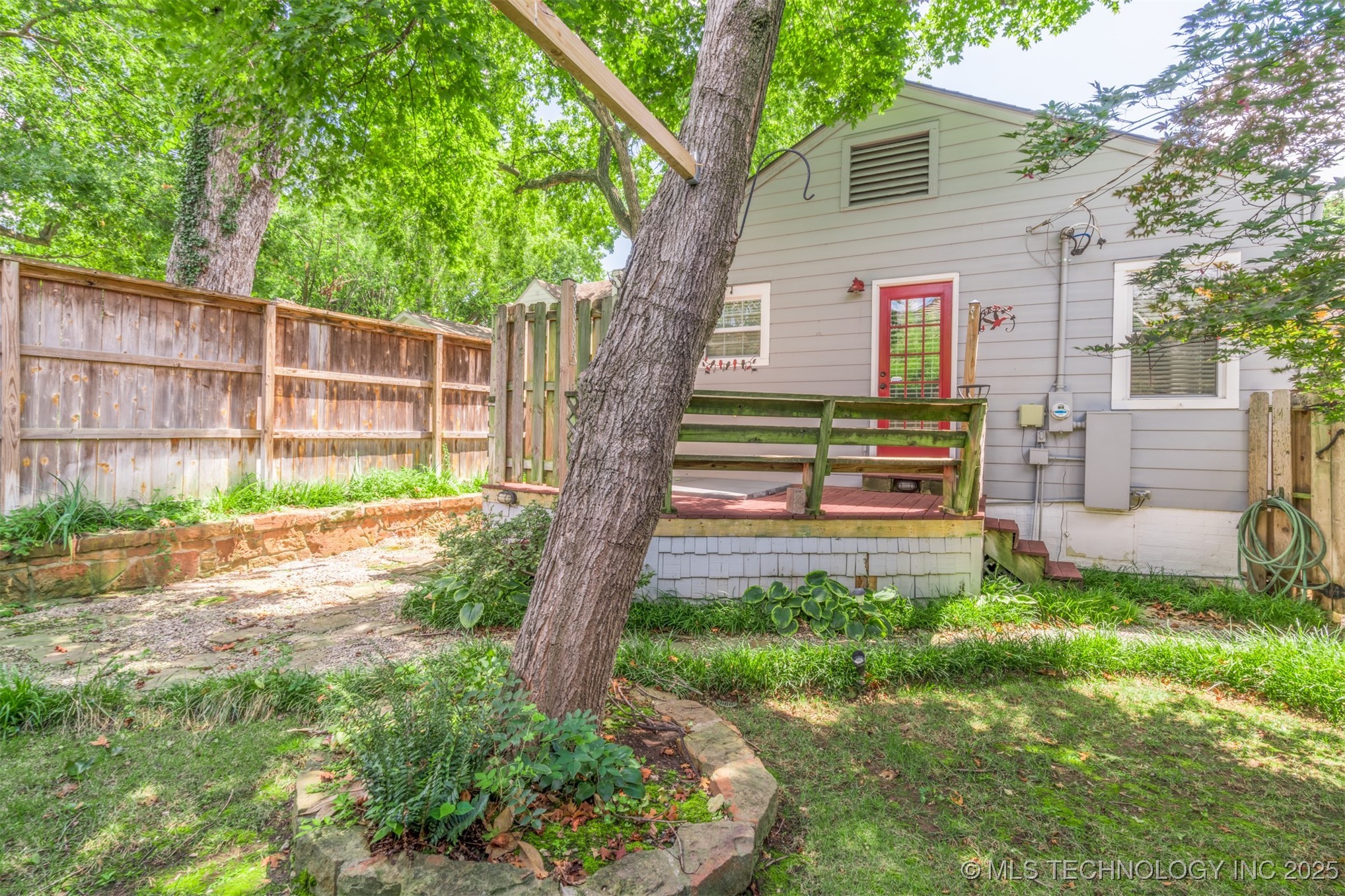 333 E 29th Place Property Photo 44