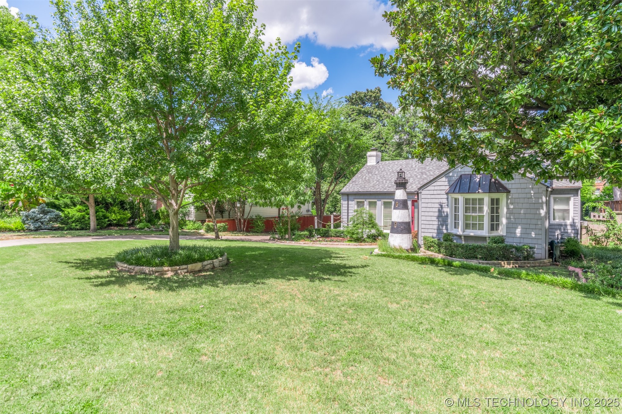 333 E 29th Place Property Photo 49