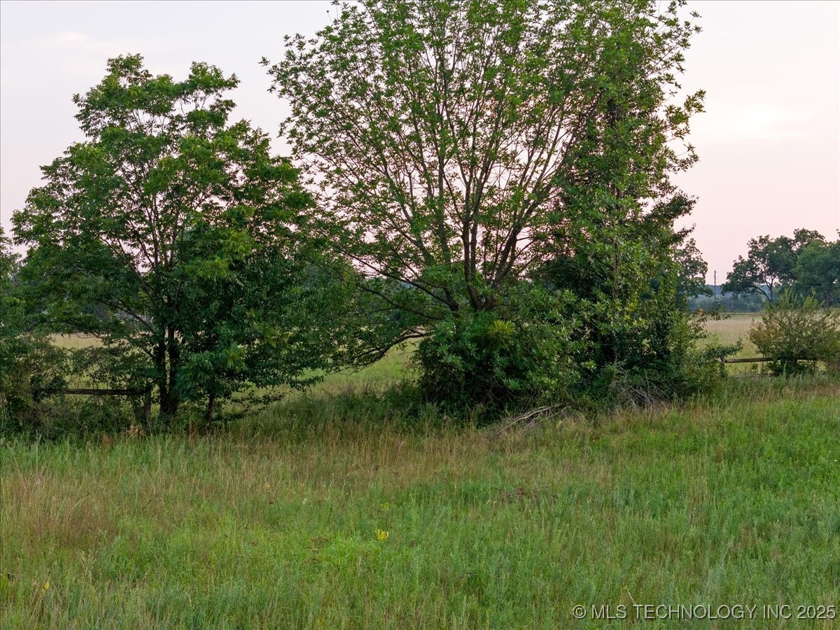 03 E 41st Street S Property Photo 14