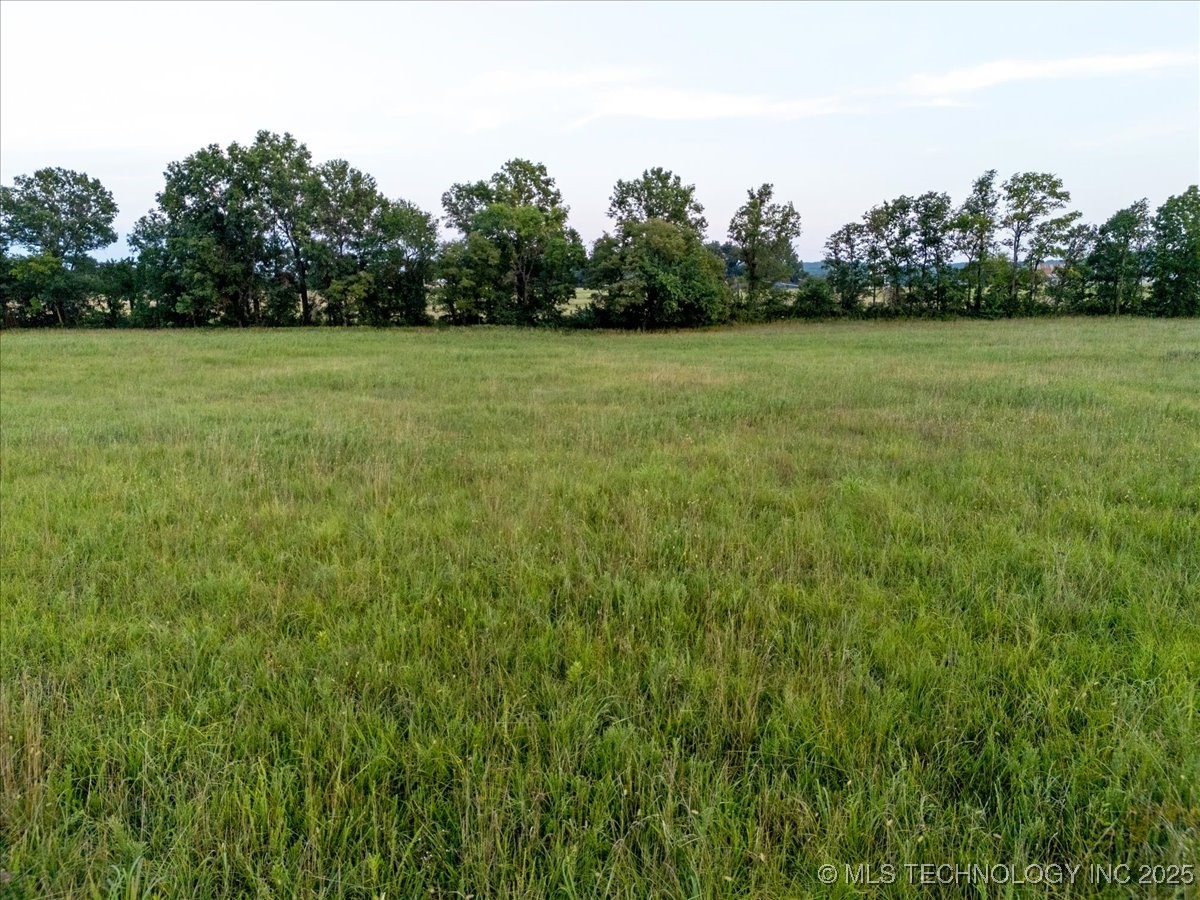 03 E 41st Street S Property Photo 16