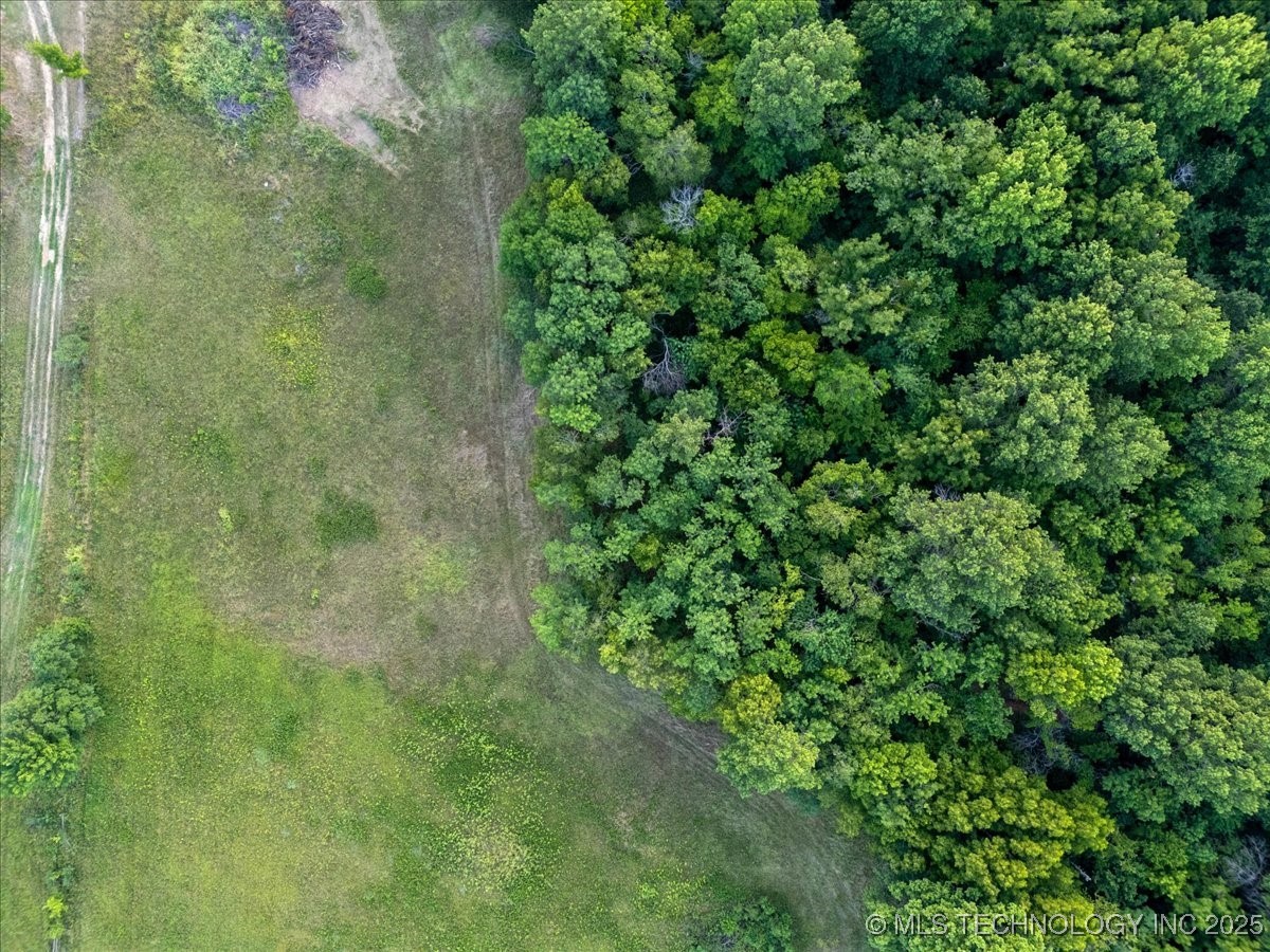 03 E 41st Street S Property Photo 20