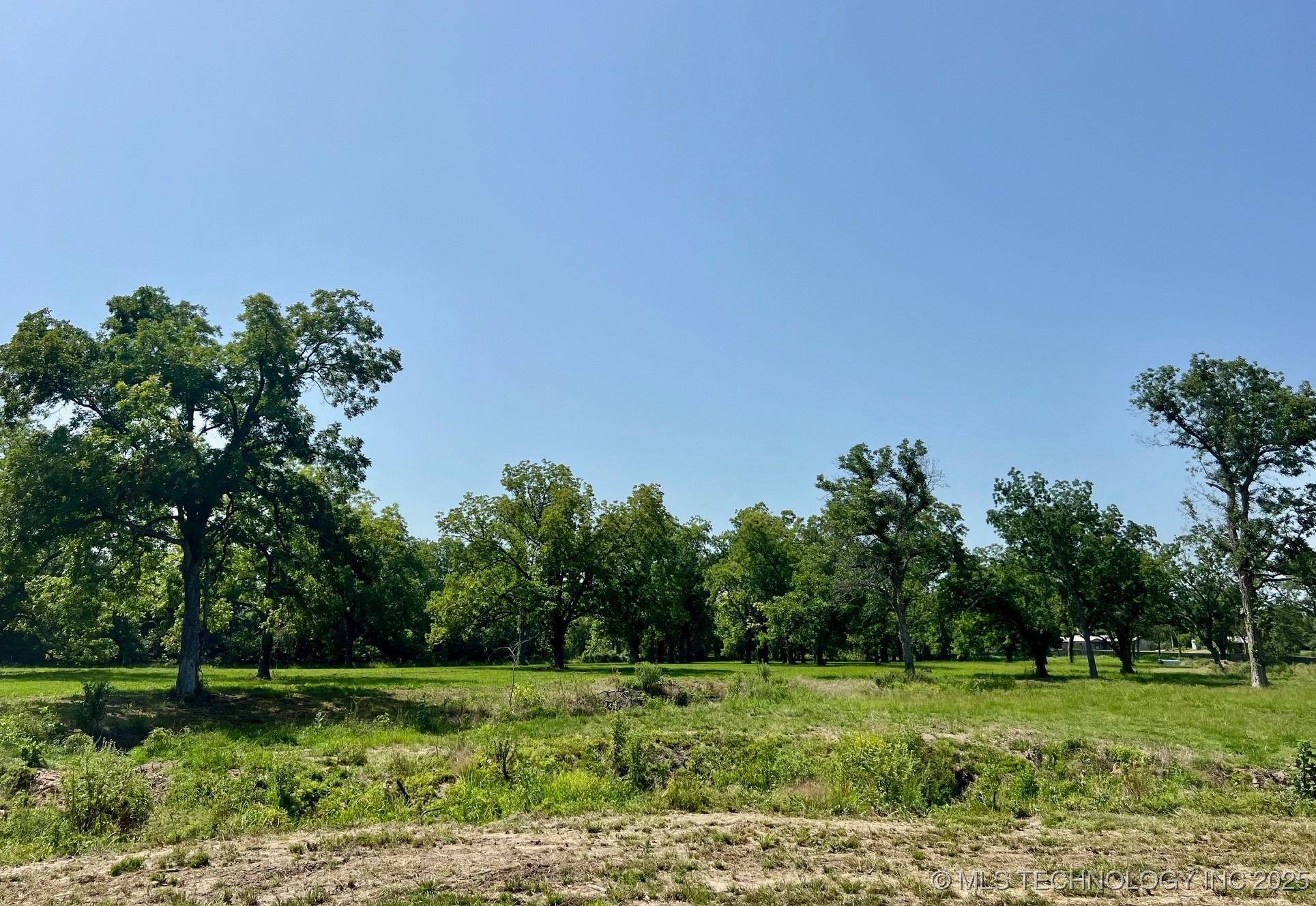 Boggy Depot Road W Property Photo 10