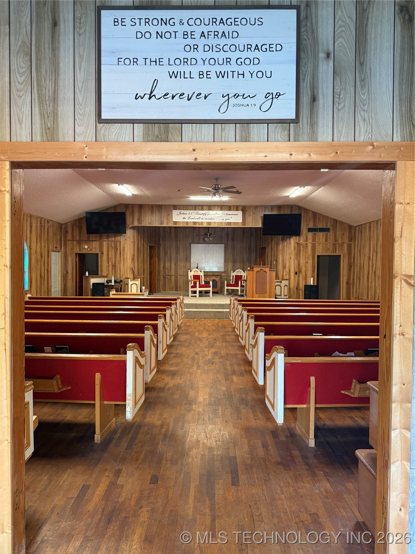 461 6th Property Photo 1