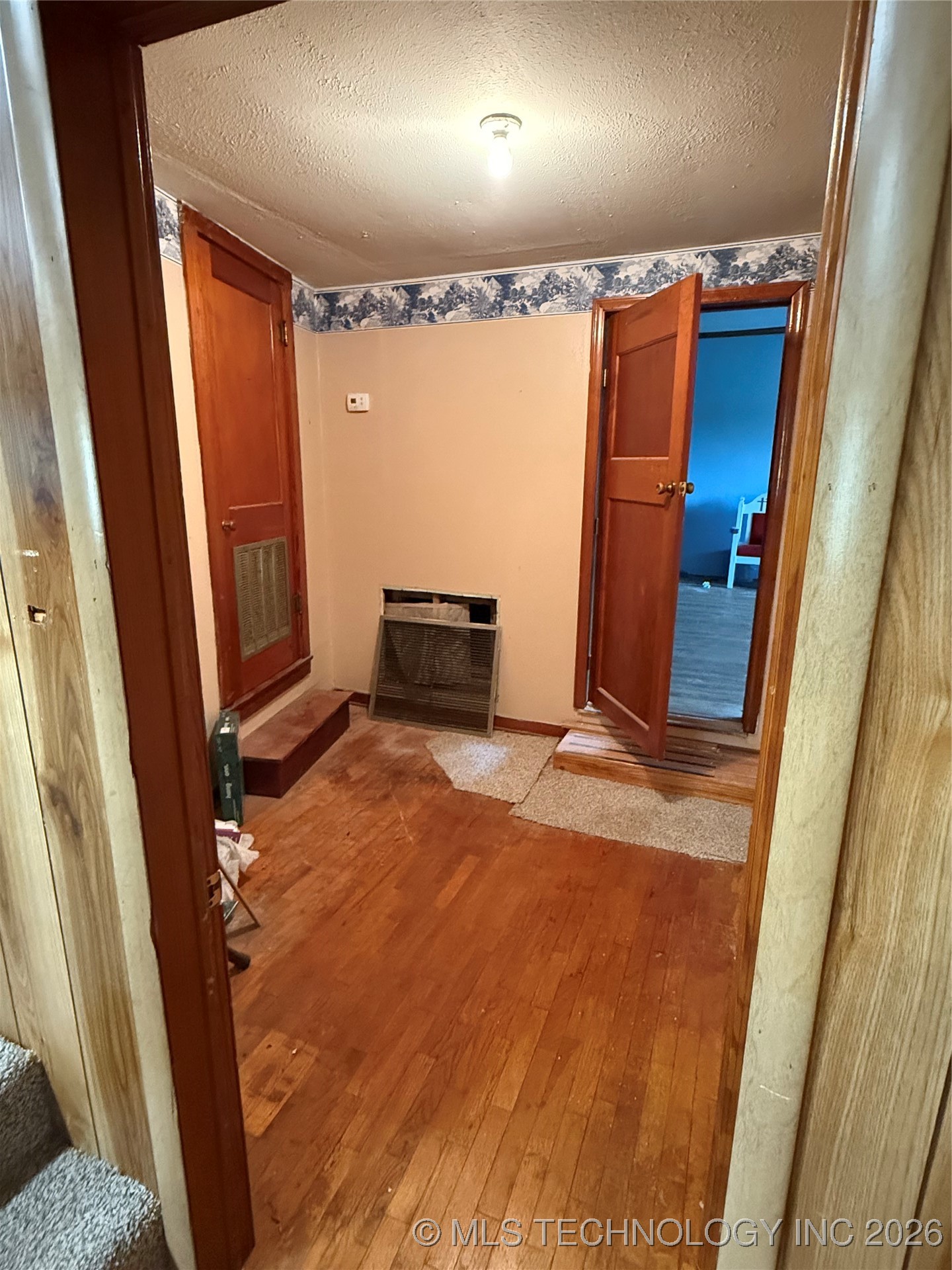 461 6th Property Photo 7