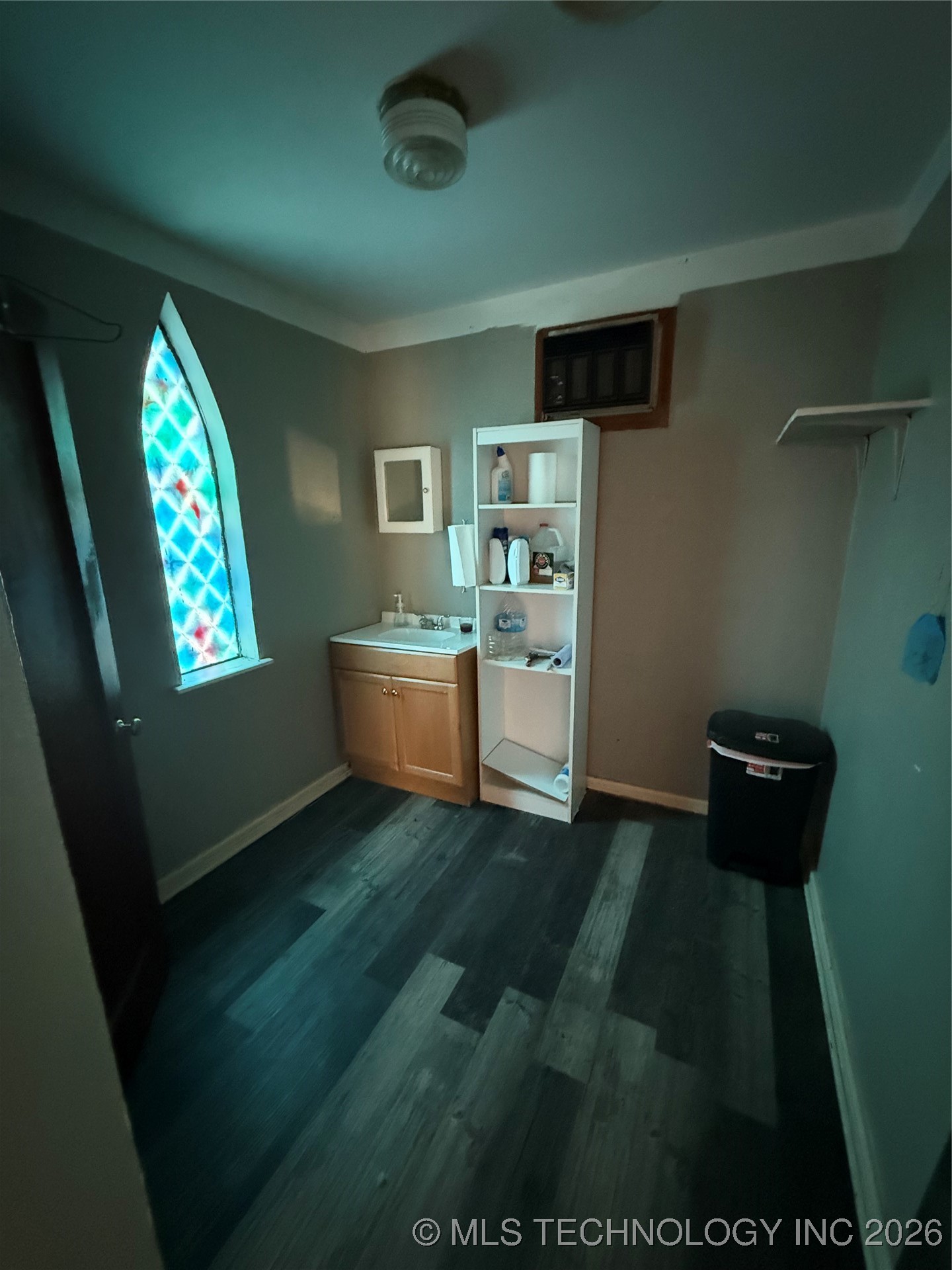 461 6th Property Photo 10