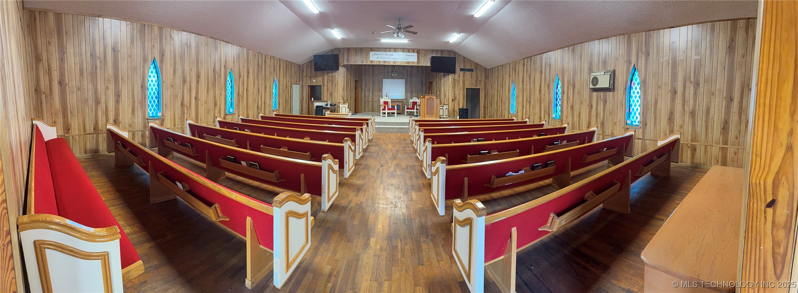 461 6th Property Photo 12