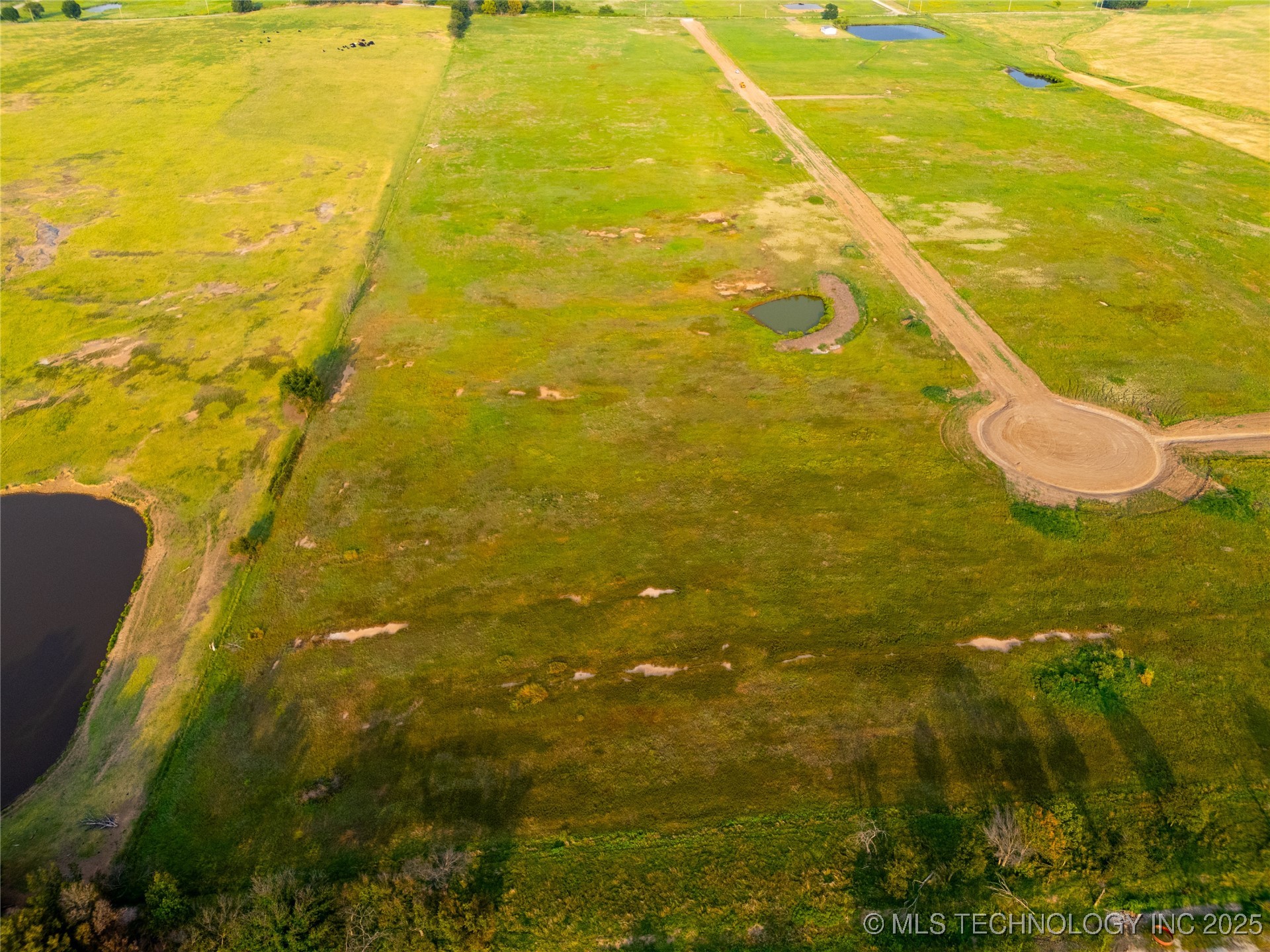 1 S 4280 Road Property Photo 4