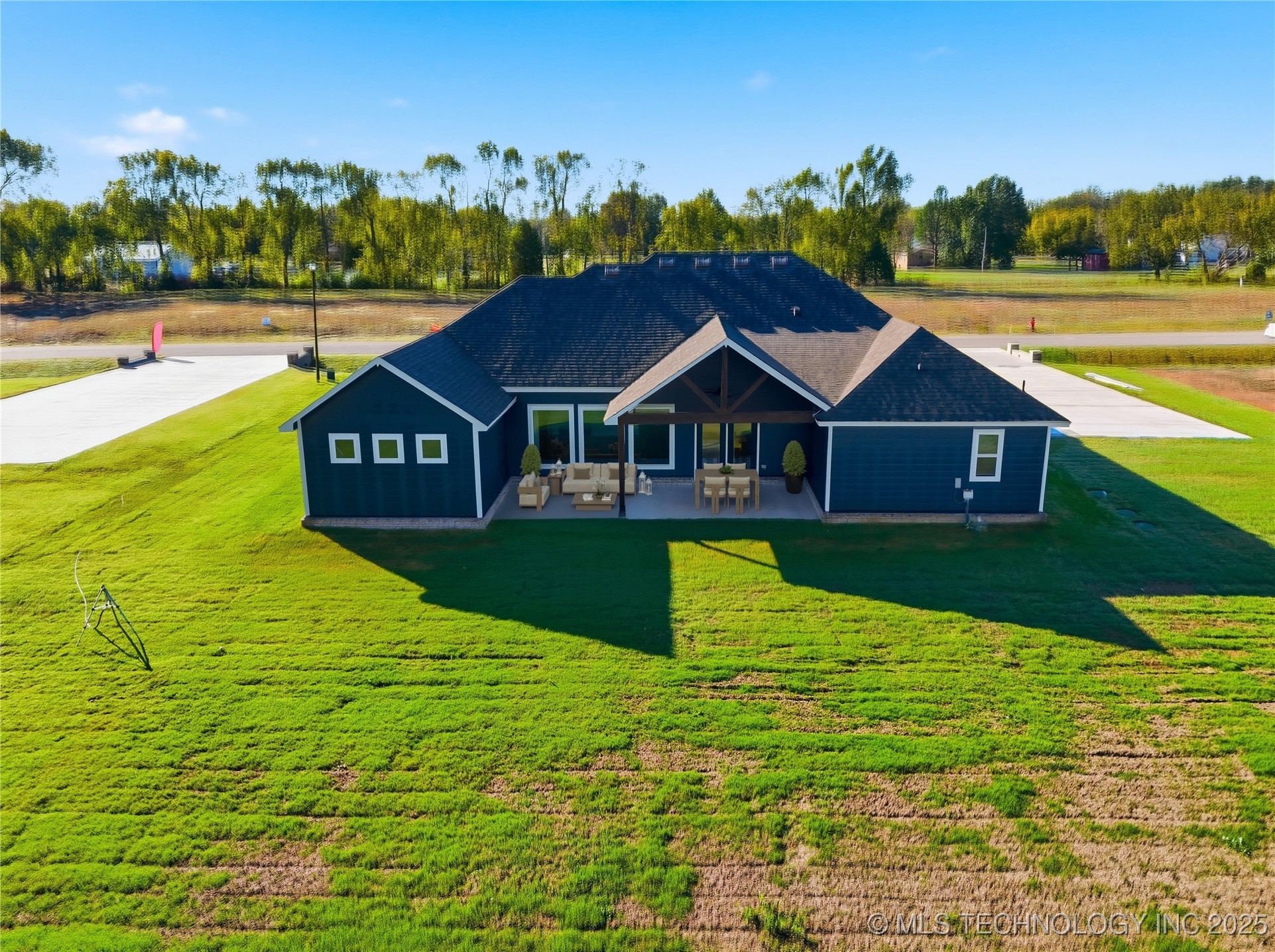 16315 E 101st Street North Property Photo 6