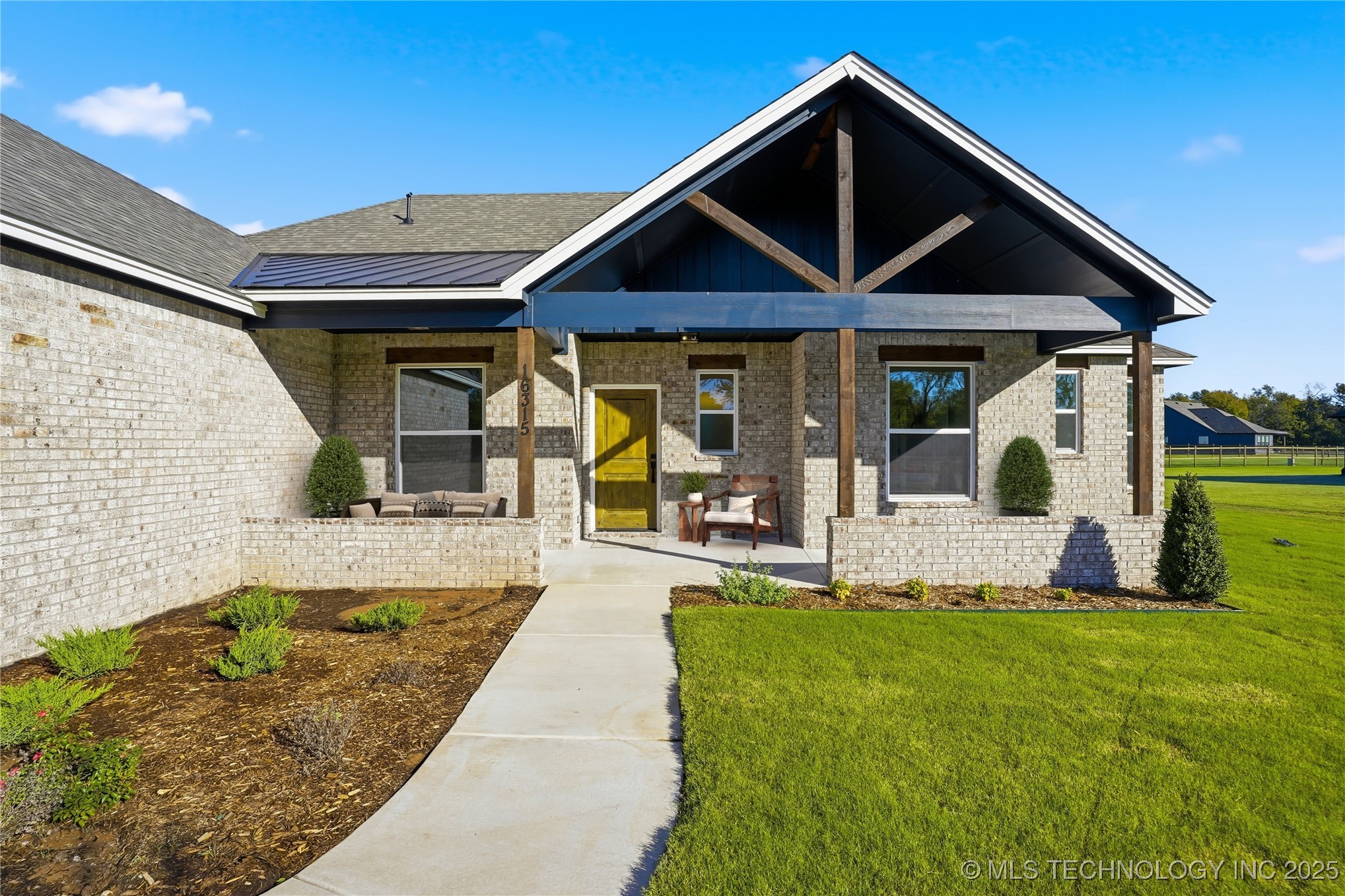 16315 E 101st Street North Property Photo 7