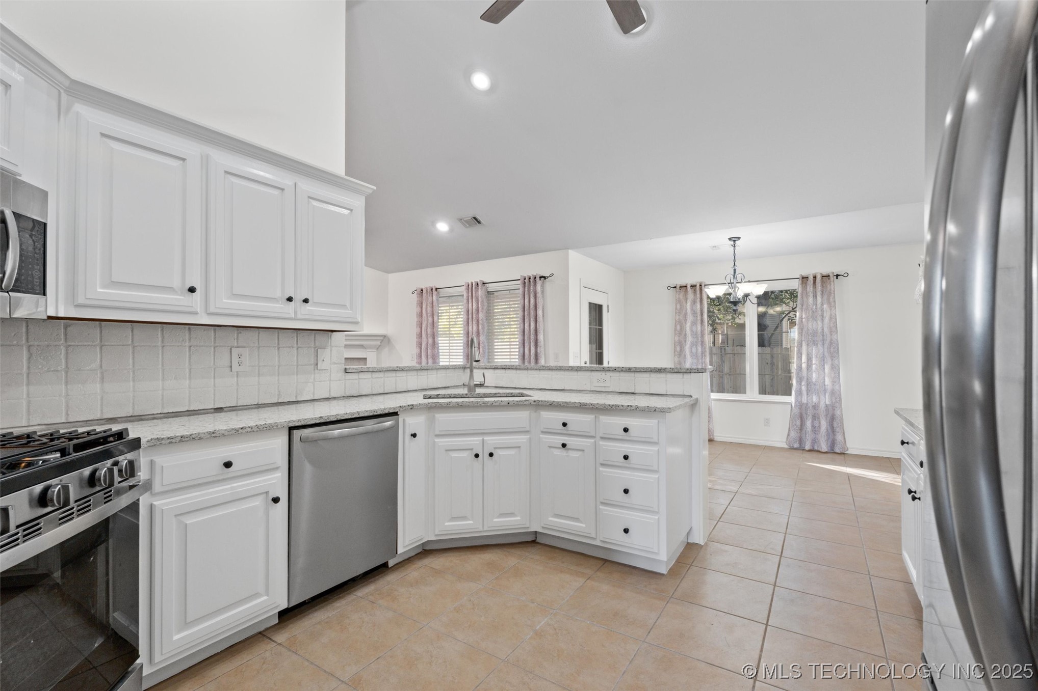 1030 East Drive Property Photo 8