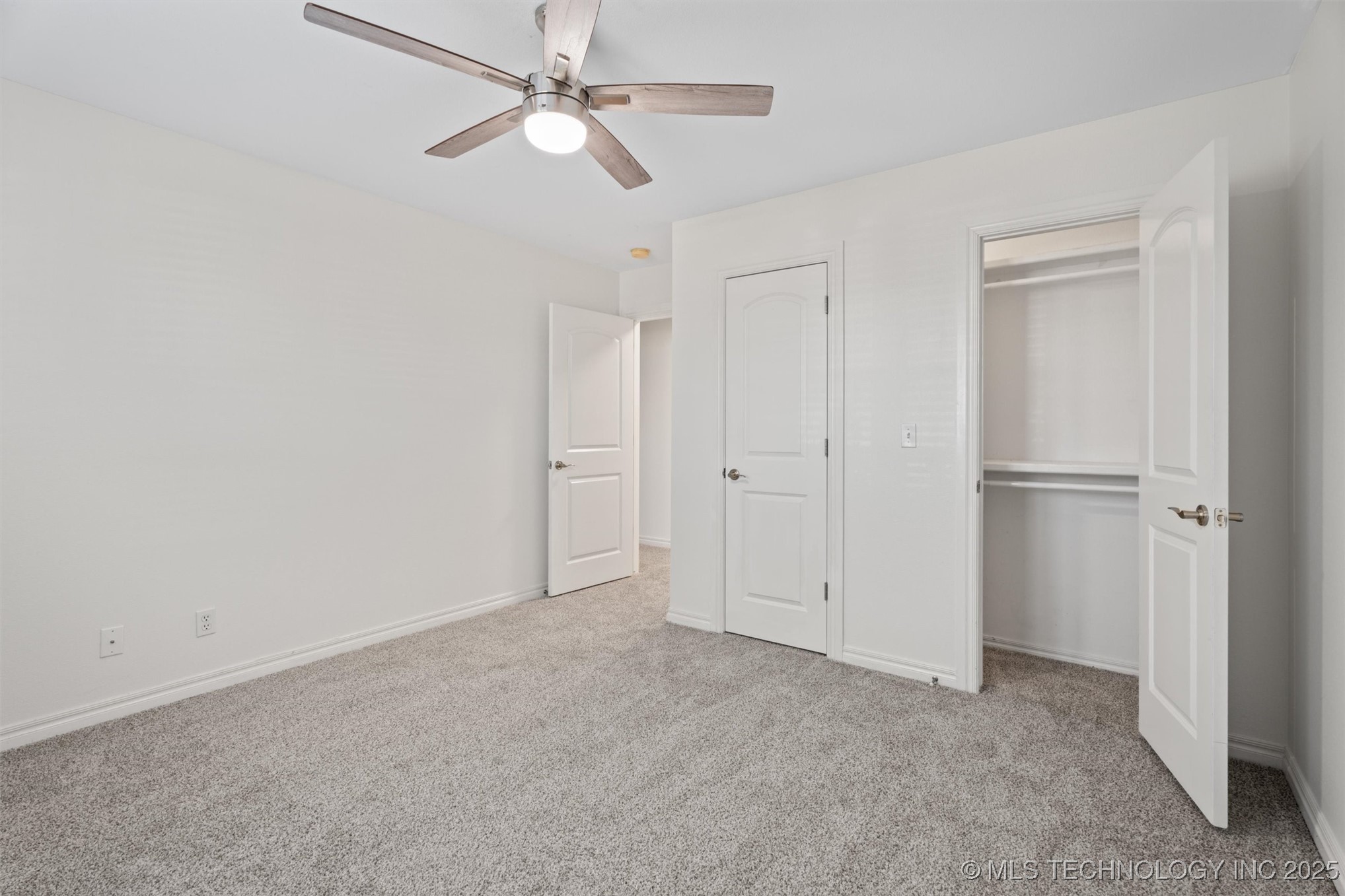 1030 East Drive Property Photo 15