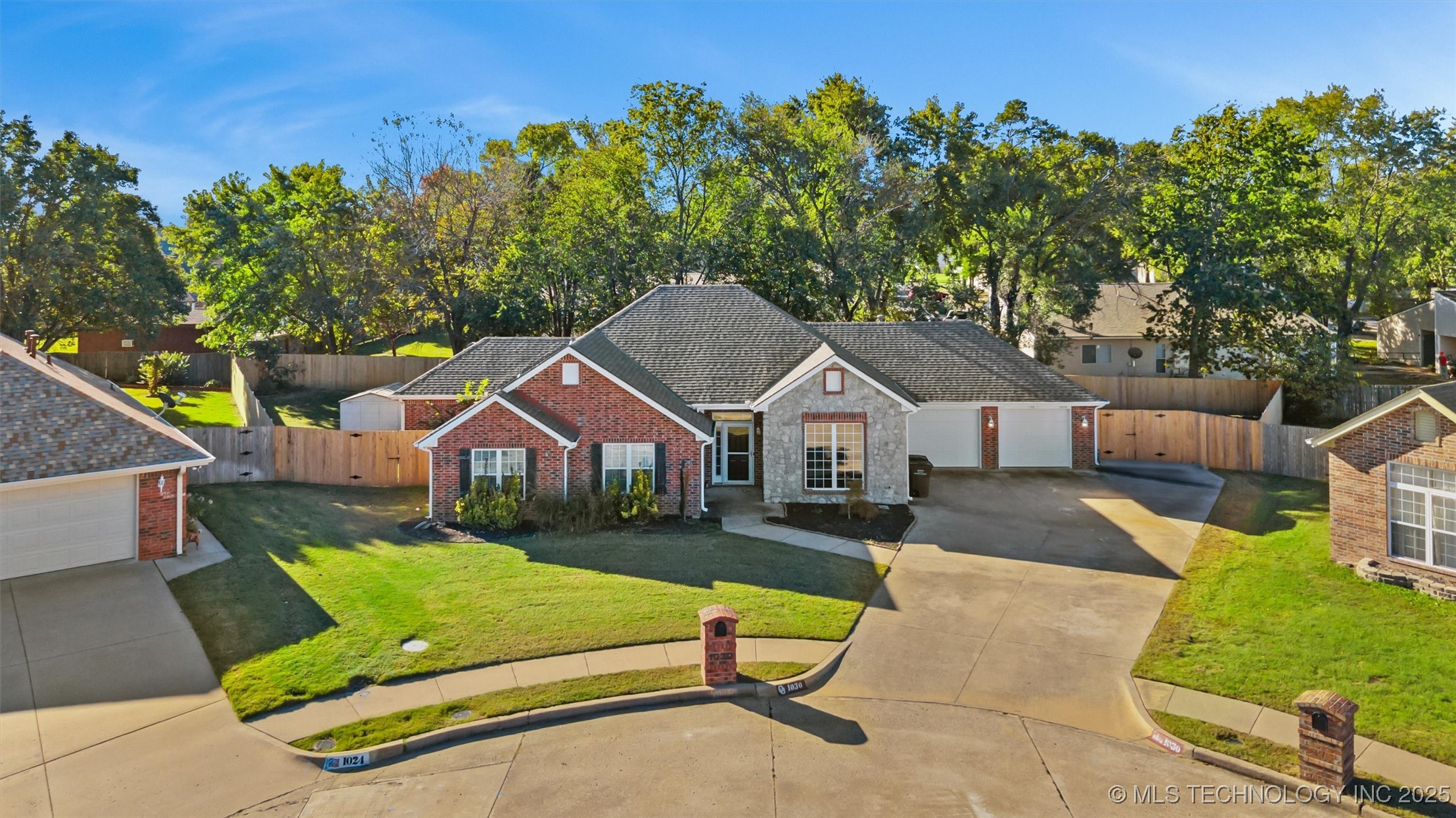 1030 East Drive Property Photo 28