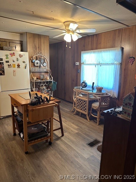 3923 E-z Street Property Photo 8