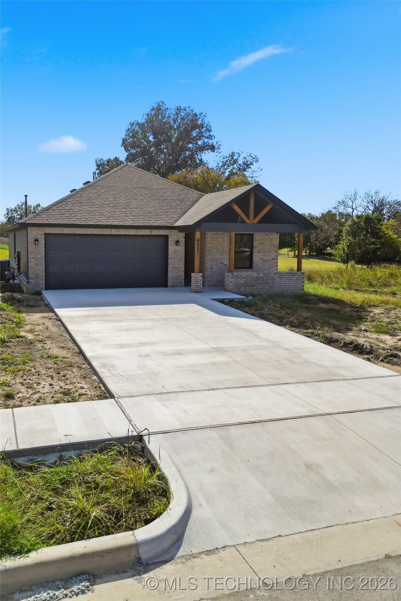 4607 W Union Street Property Photo 2