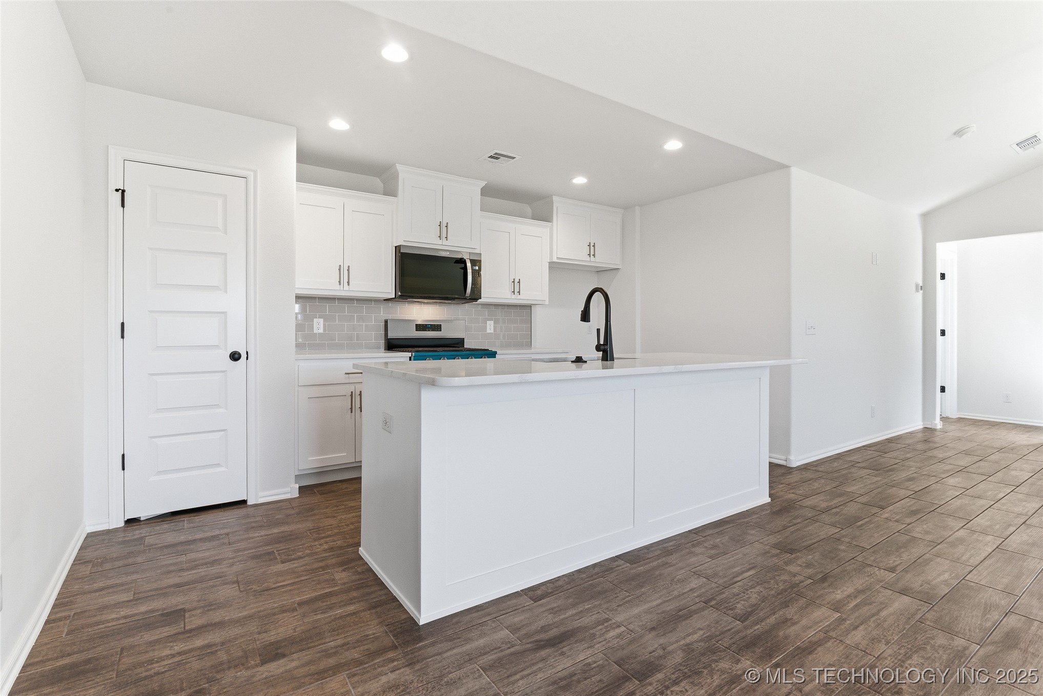 4607 W Union Street Property Photo 9