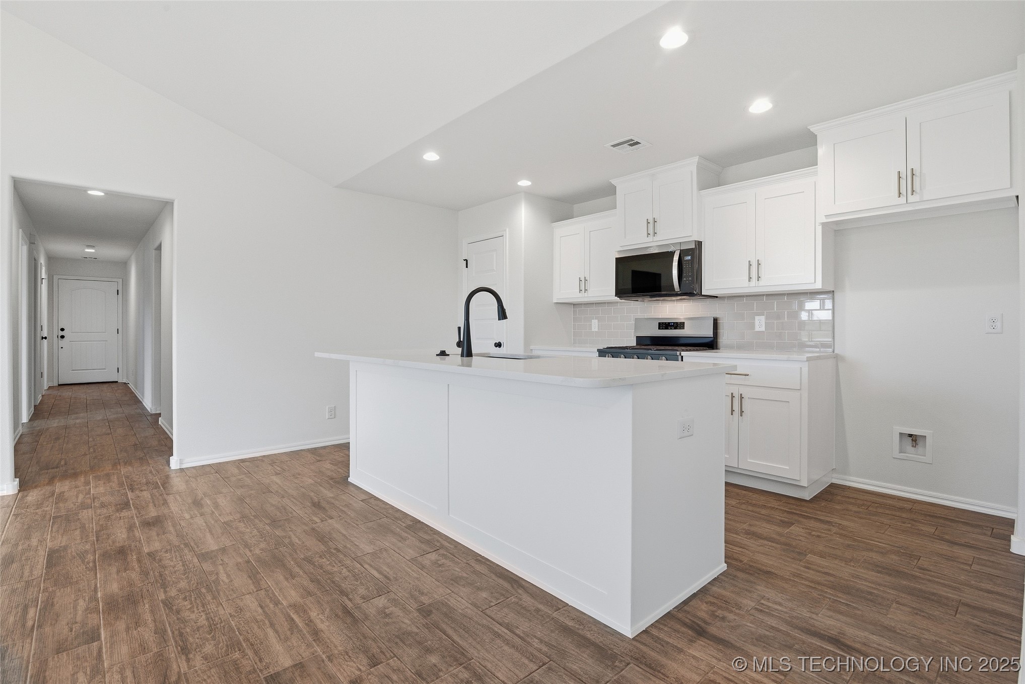 4607 W Union Street Property Photo 10