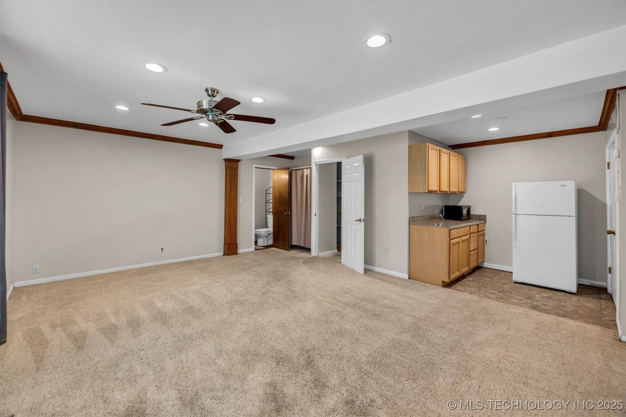 6717 S Oswego Avenue Property Photo 31