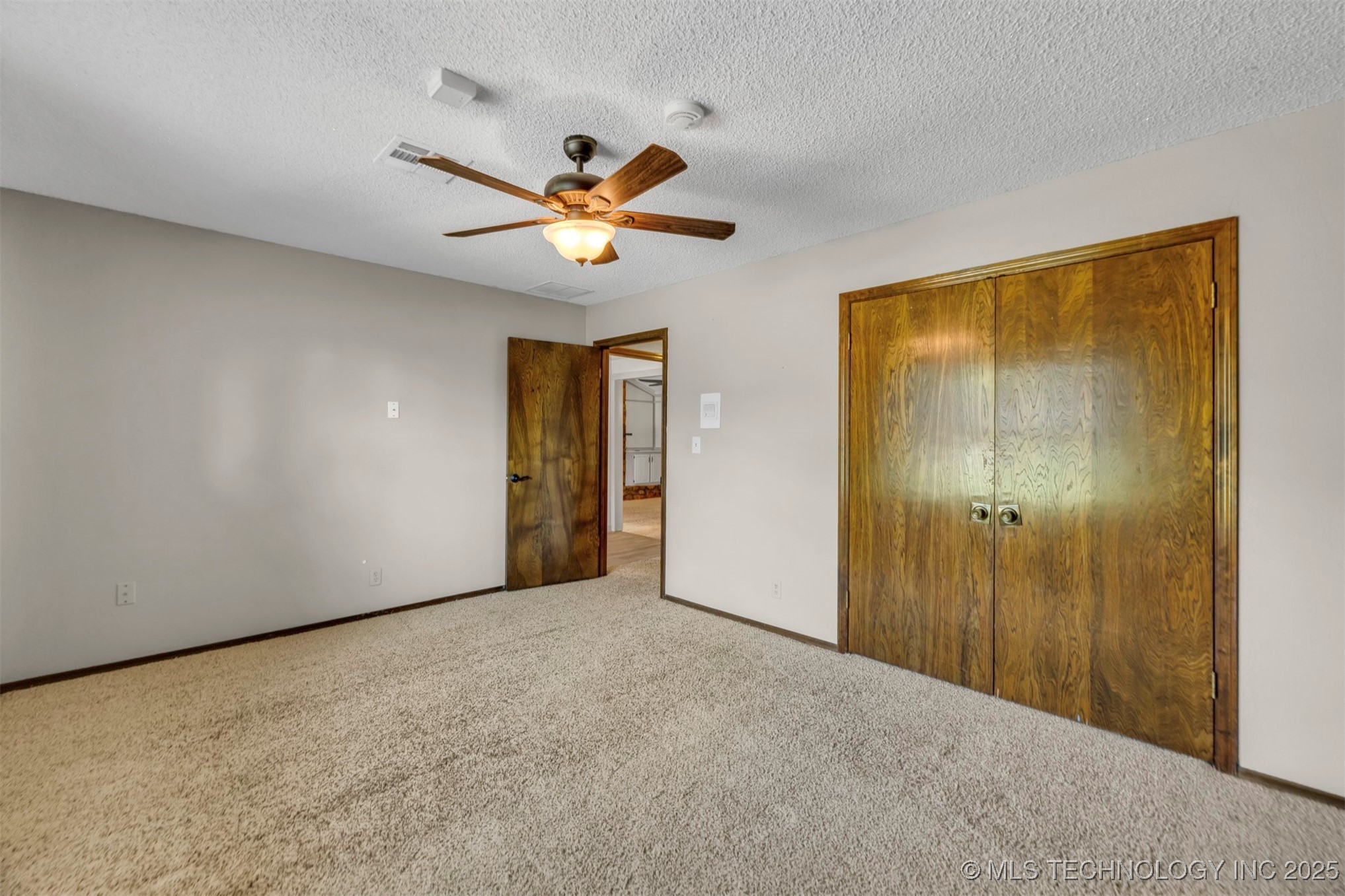 6717 S Oswego Avenue Property Photo 38