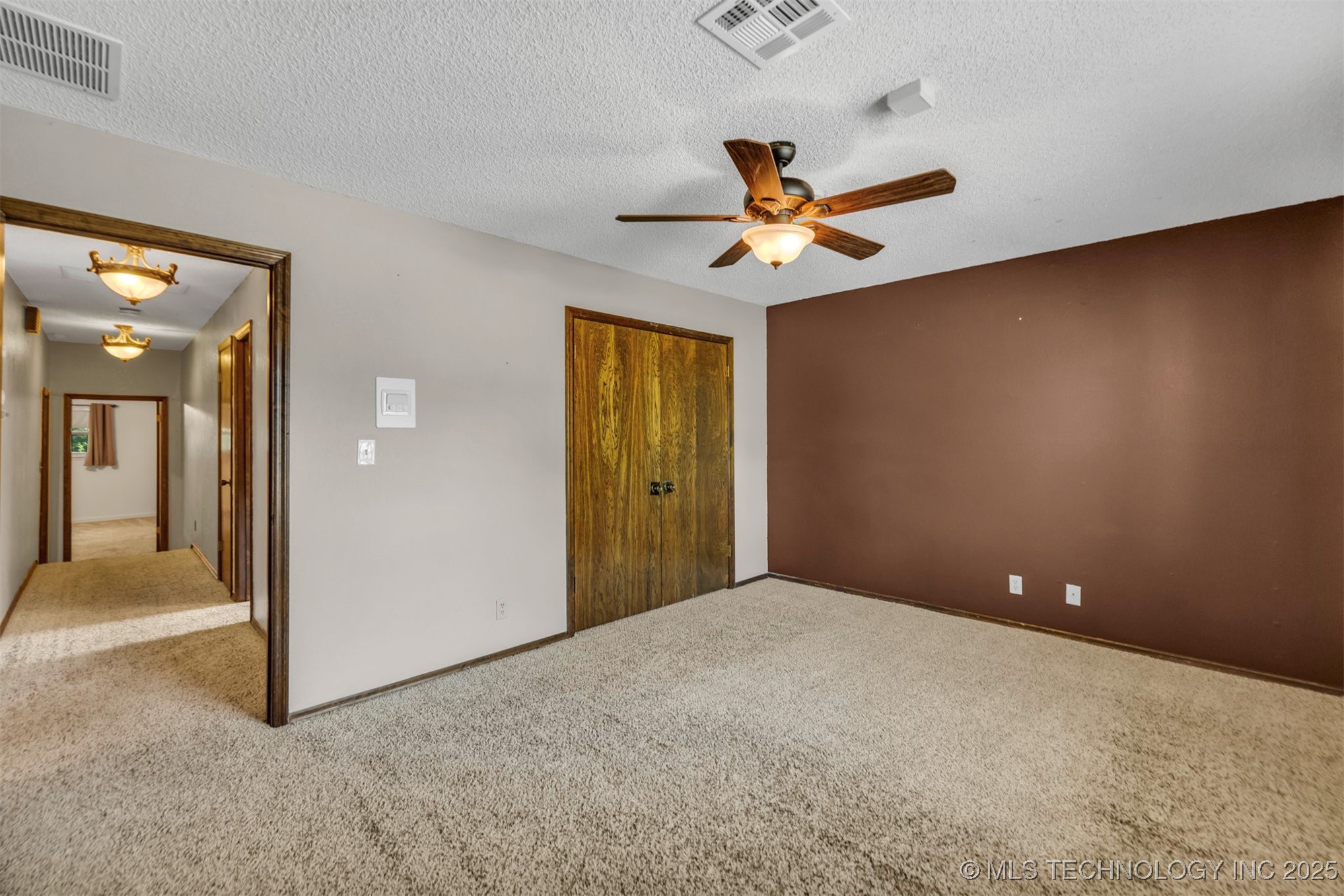 6717 S Oswego Avenue Property Photo 39