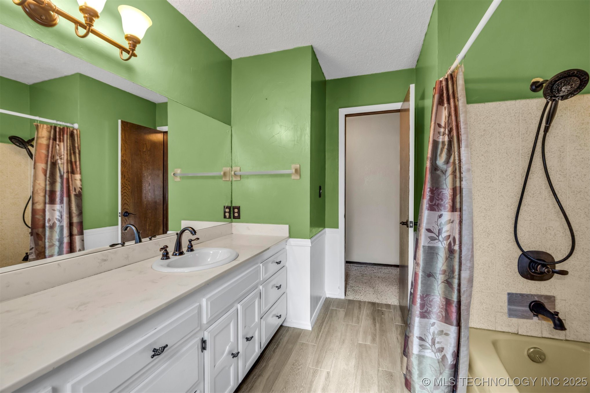 6717 S Oswego Avenue Property Photo 41
