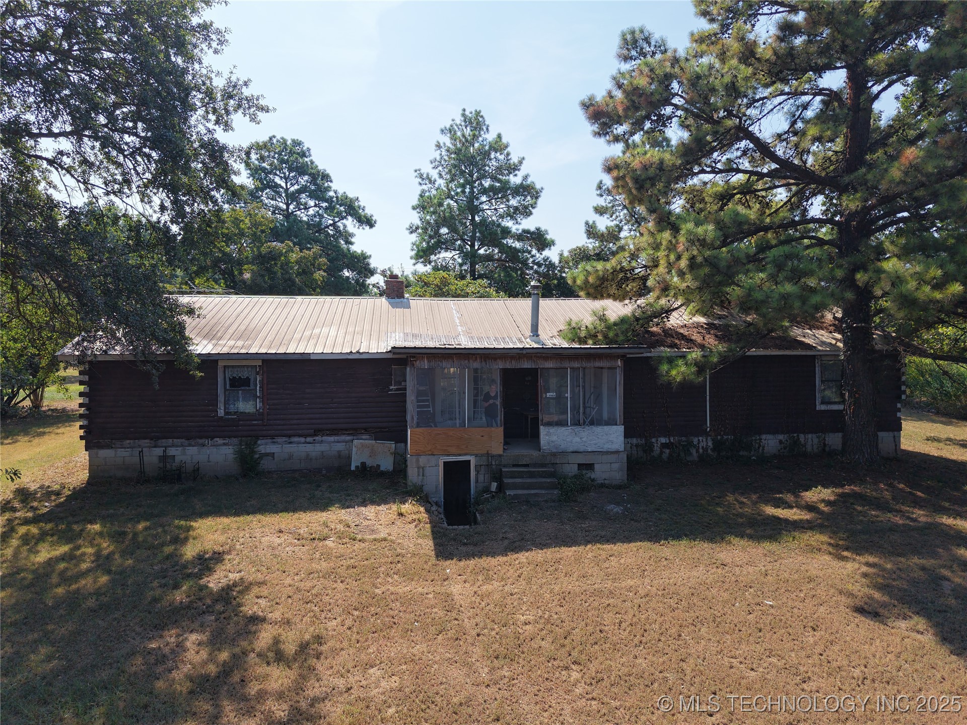 2601 N Witte Property Photo 5