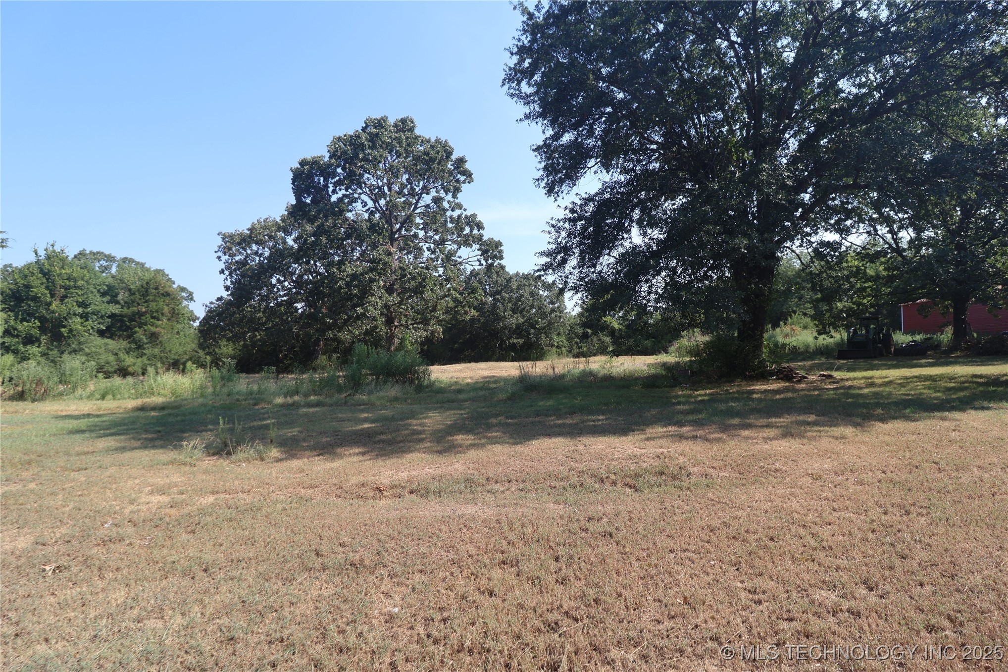 2601 N Witte Property Photo 8