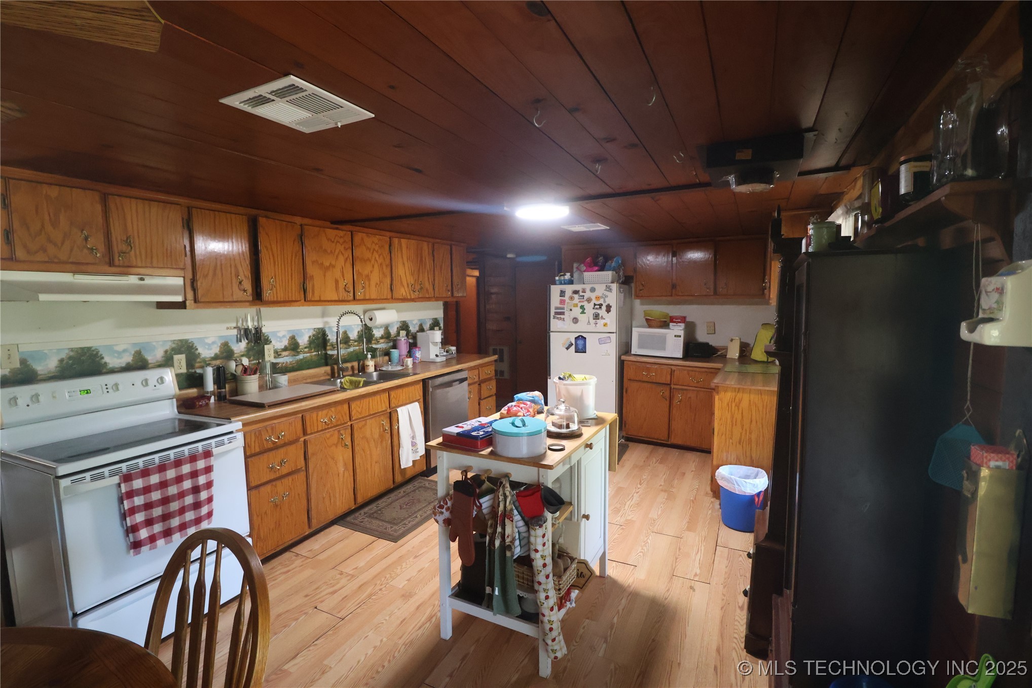 2601 N Witte Property Photo 15