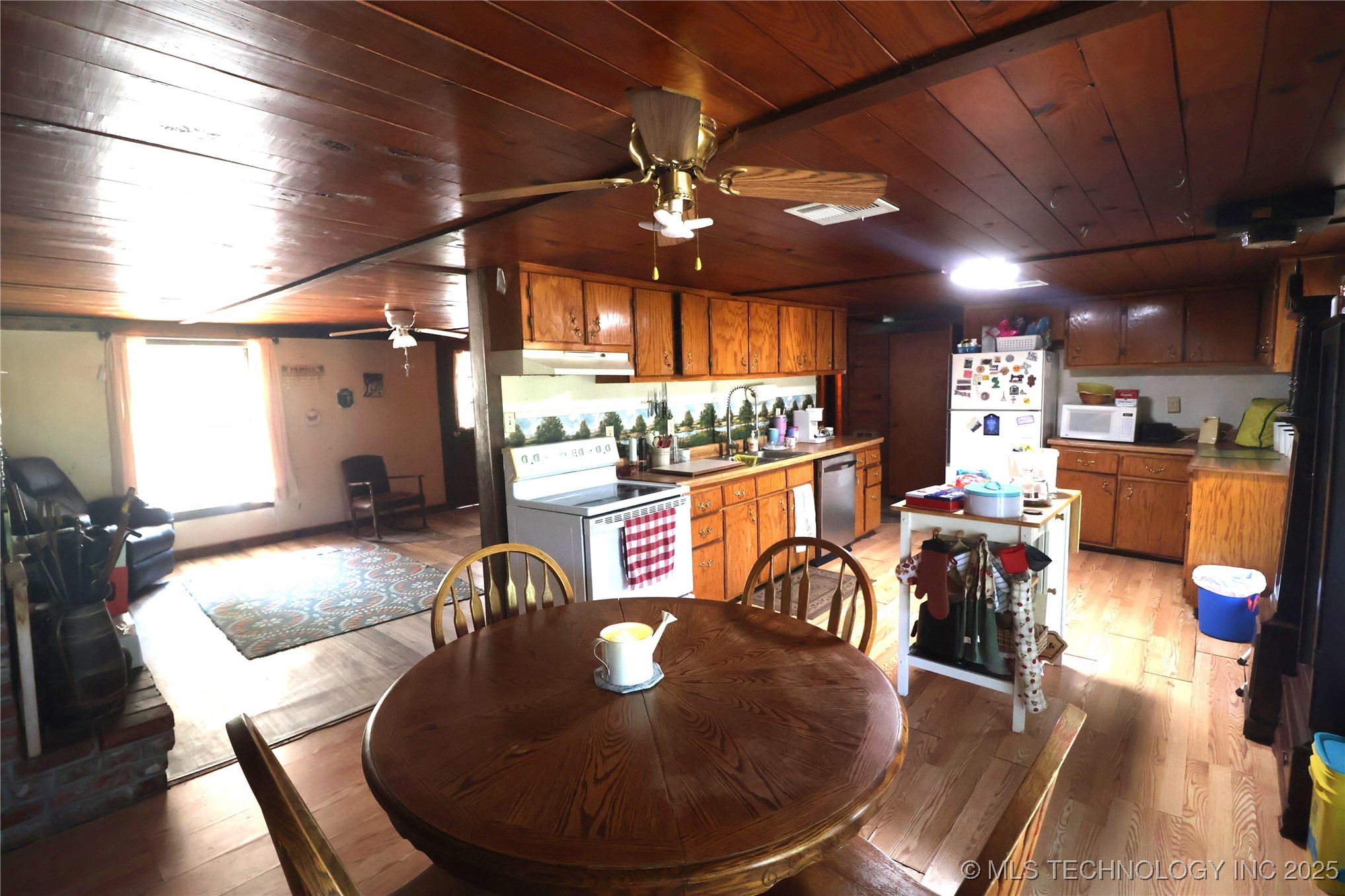 2601 N Witte Property Photo 17