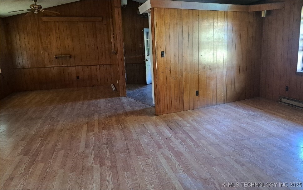 1069 N Coal Creek Road Property Photo 4