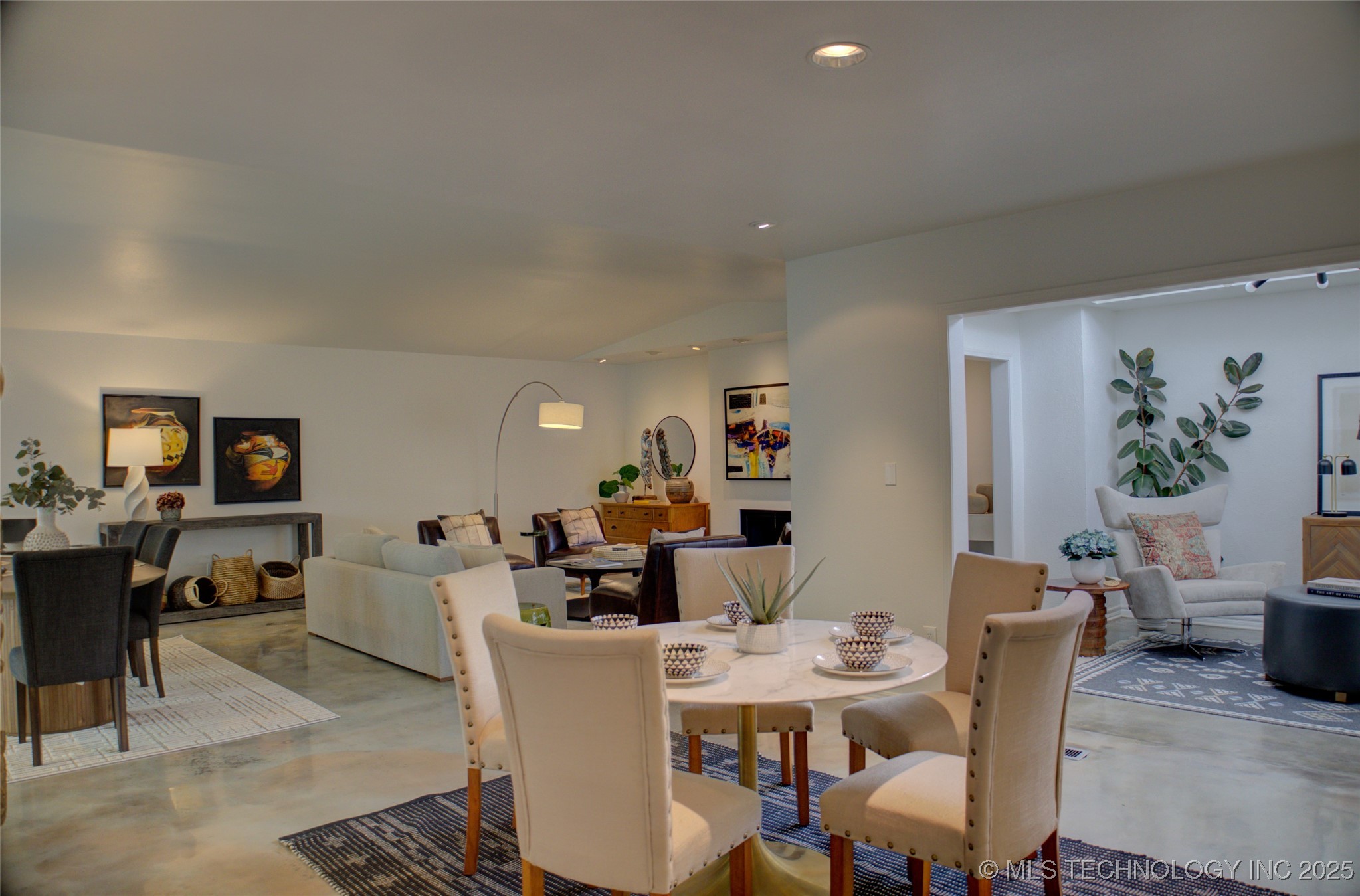 2411 E 72nd Place 2-a-3 Property Photo 12