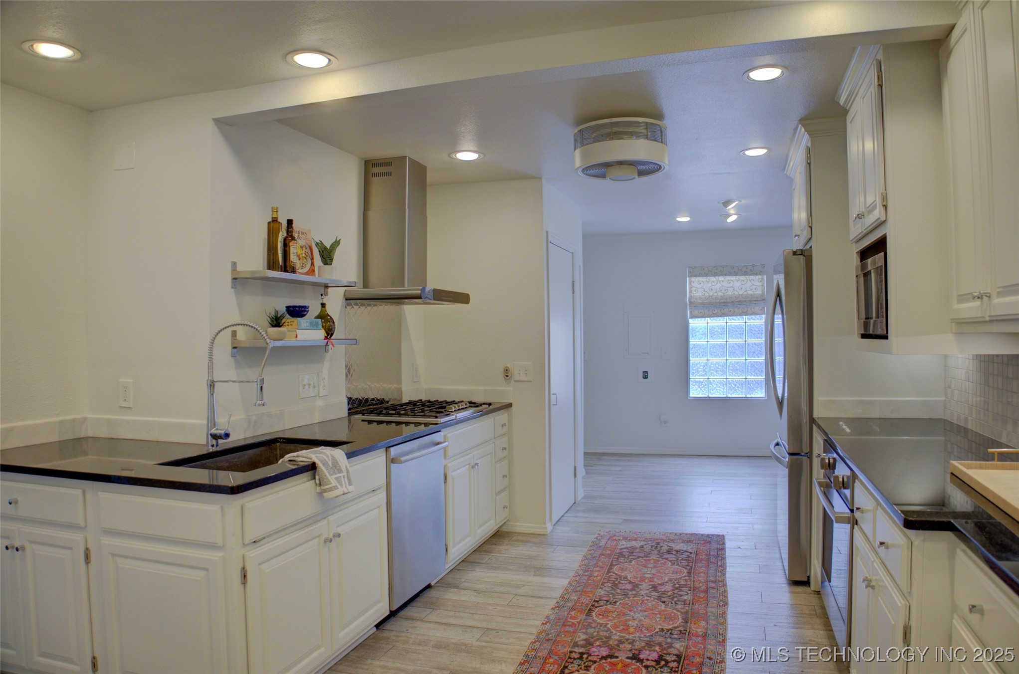 2411 E 72nd Place 2-a-3 Property Photo 14