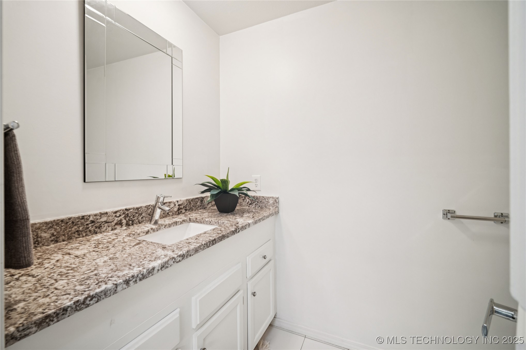 2411 E 72nd Place 2-a-3 Property Photo 21