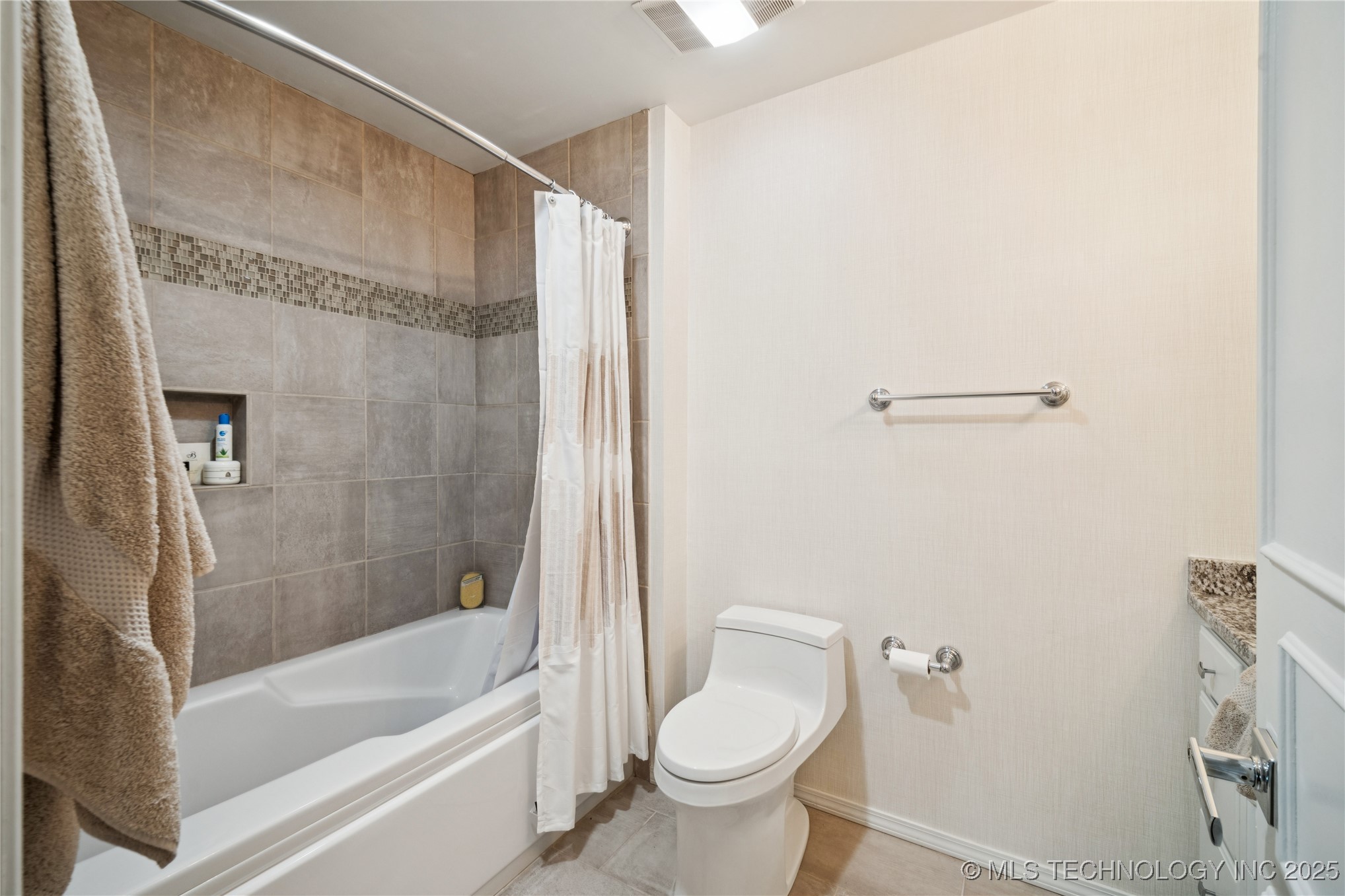 2411 E 72nd Place 2-a-3 Property Photo 34